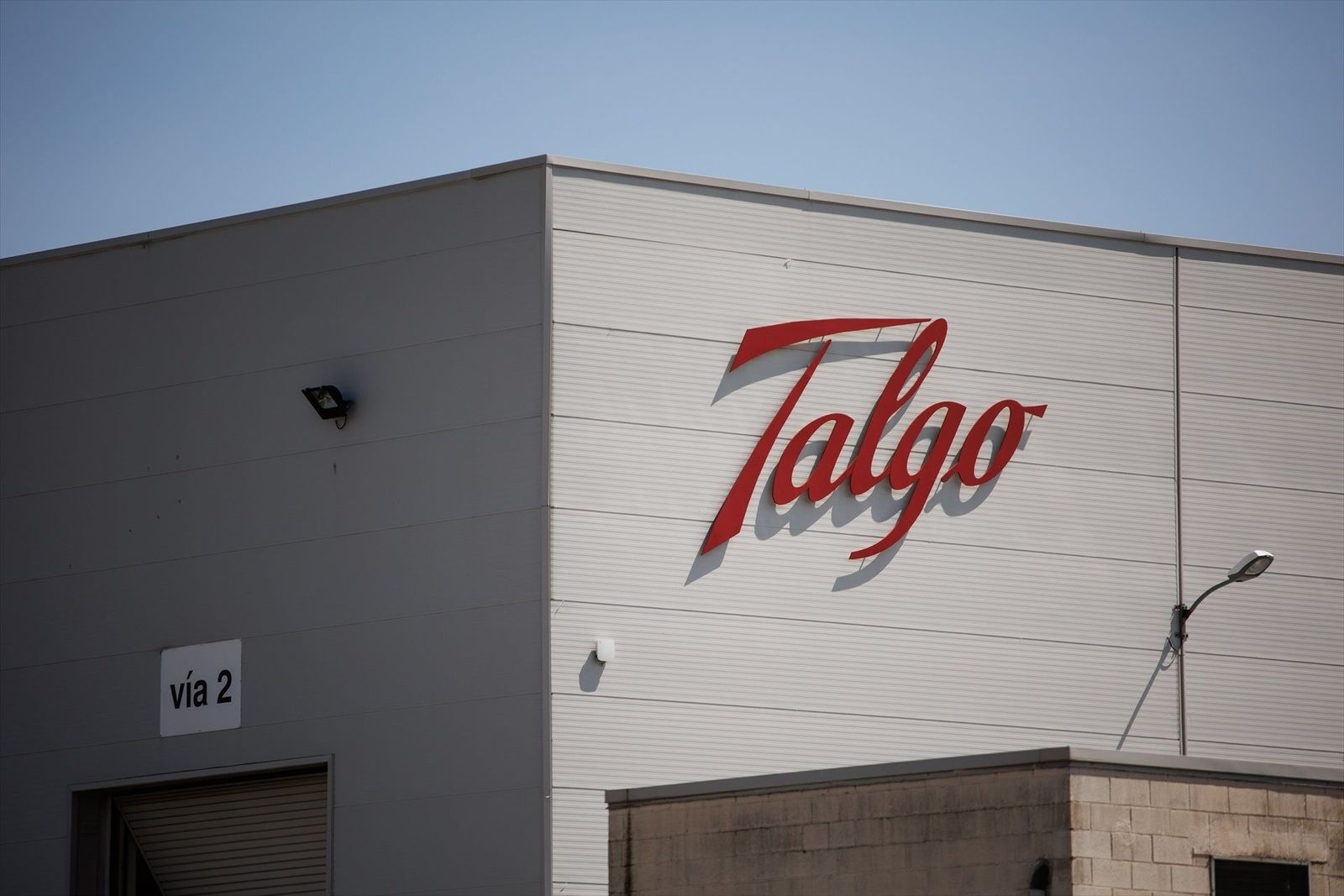Trabajadores de Talgo exigen al Gobierno alternativas tras frenar la opa de Magyar