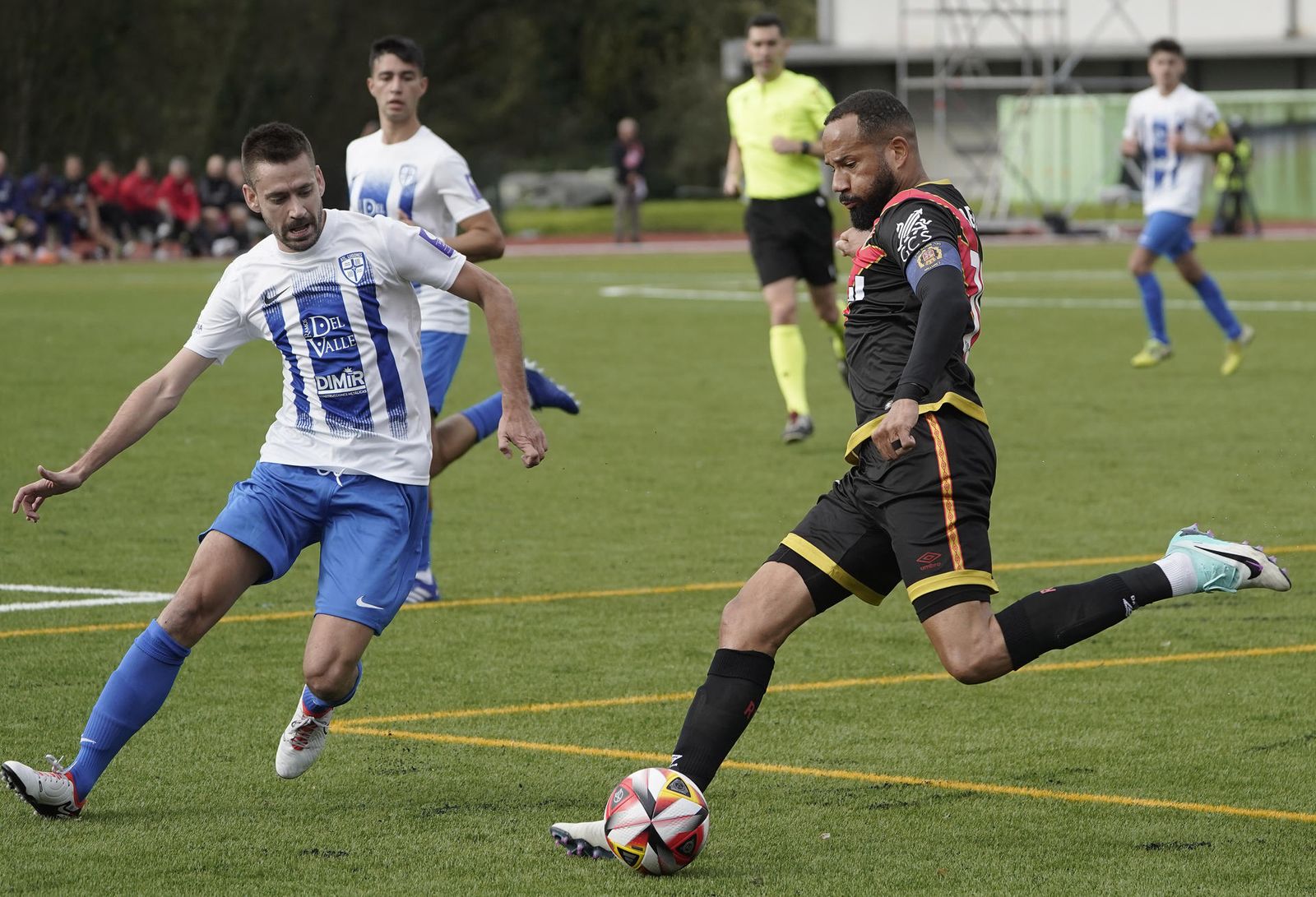Bebé ante el Atlético Lugones