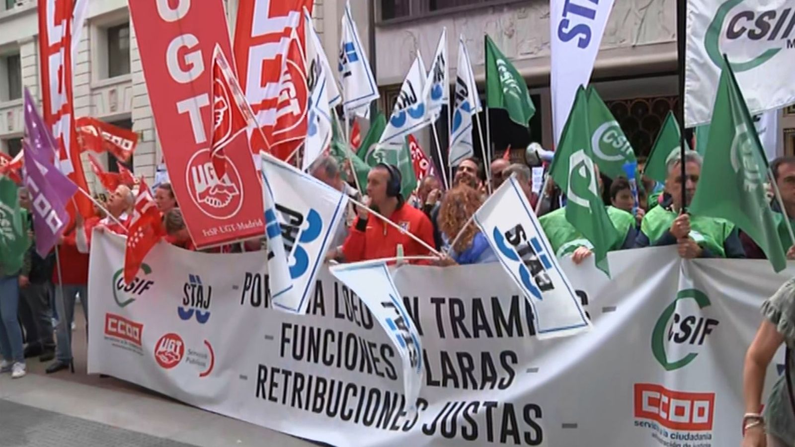 Funcionarios de Justicia acusan al Ministerio de "clasista" por pactar con jueces y fiscales