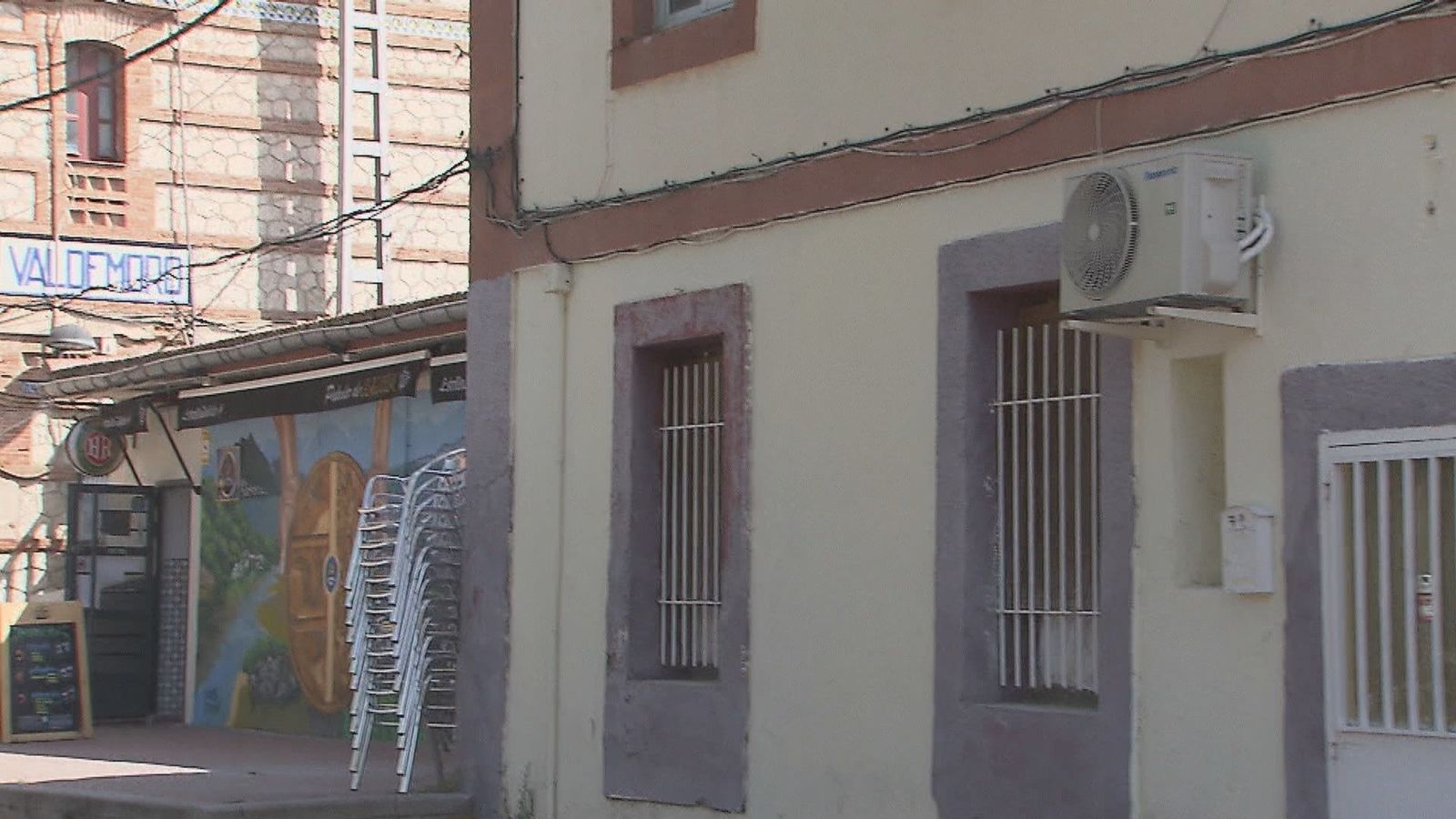Okupan las antiguas casas de los ferroviarios en la estación de Valdemoro: "Algunos son muy conflictivos"