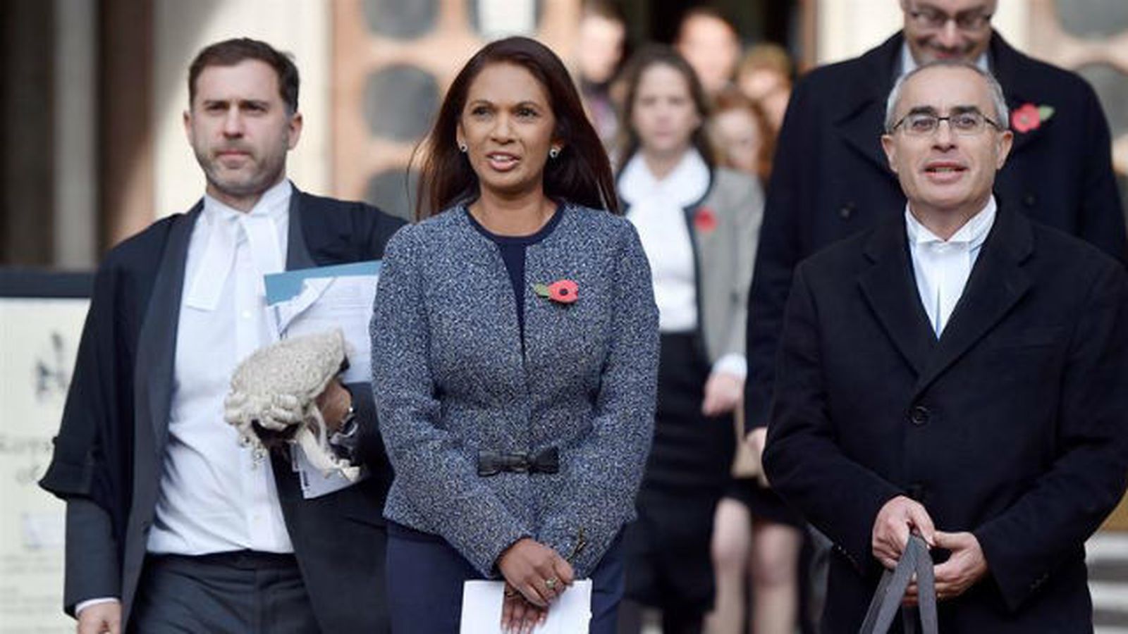 La empresaria británica Gina Miller abandona el Tribunal Superior en Londres
