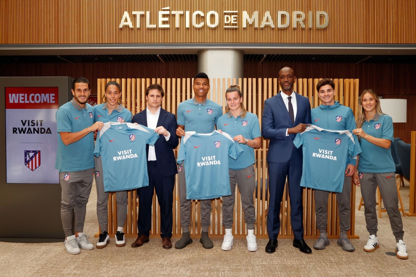 El Atlético de Madrid presentan su nuevo patrocinador