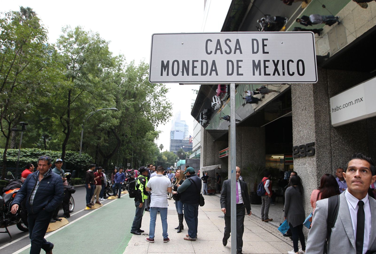 Cada de moneda de México