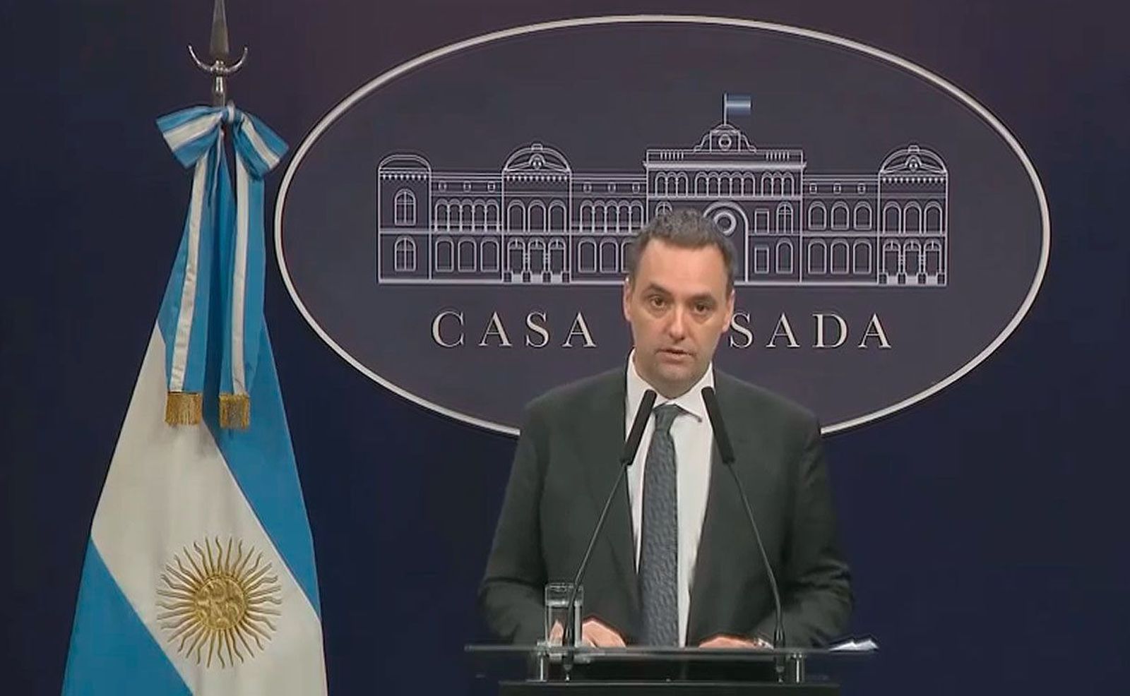 Argentina no renovará 5.000 contratos públicos y revisará un millón de planes sociales