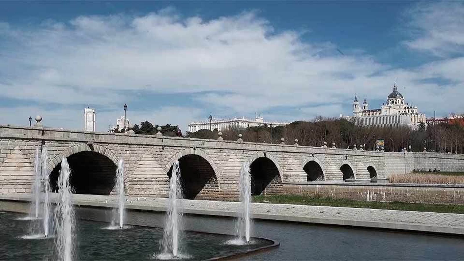 El Puente de Segovia: mucho puente para tan poco río