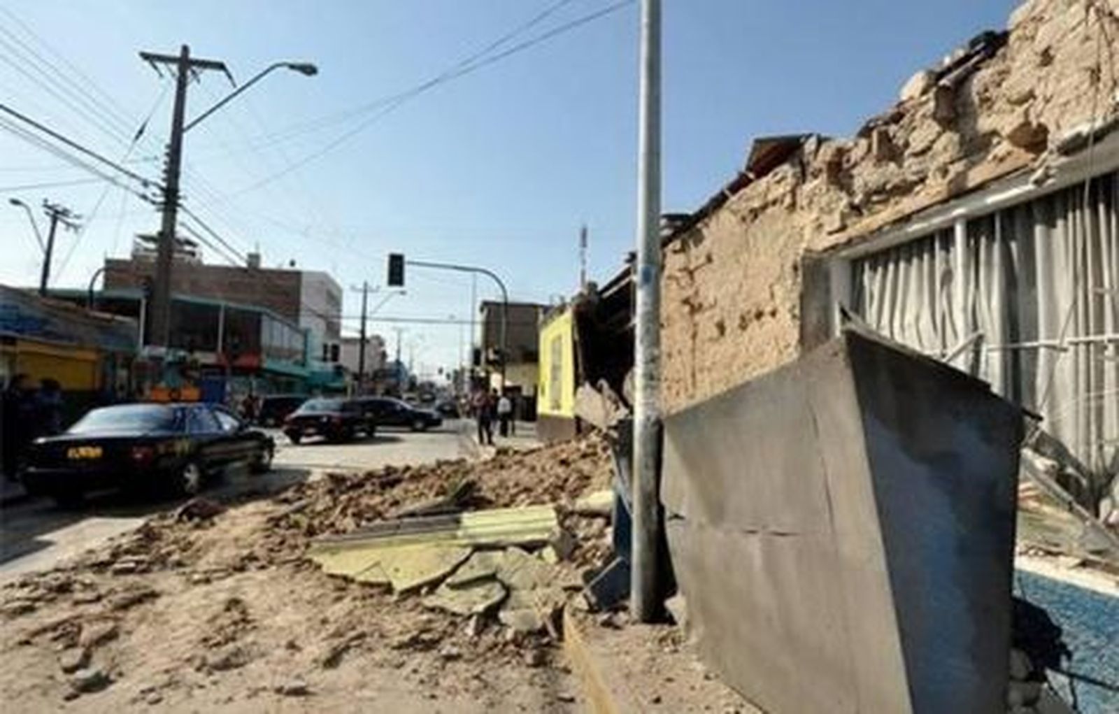 Las autoridades cancelan la alerta de tsunami en Chile tras la réplica de 7,6 grados
