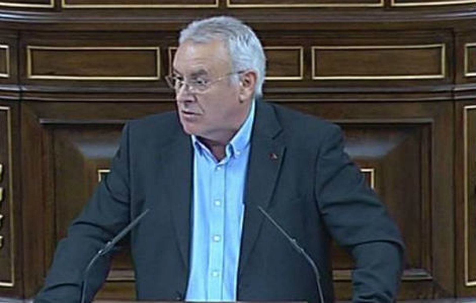La oposición pide a Rajoy diálogo, "complot" contra Merkel  y hasta su dimisión
