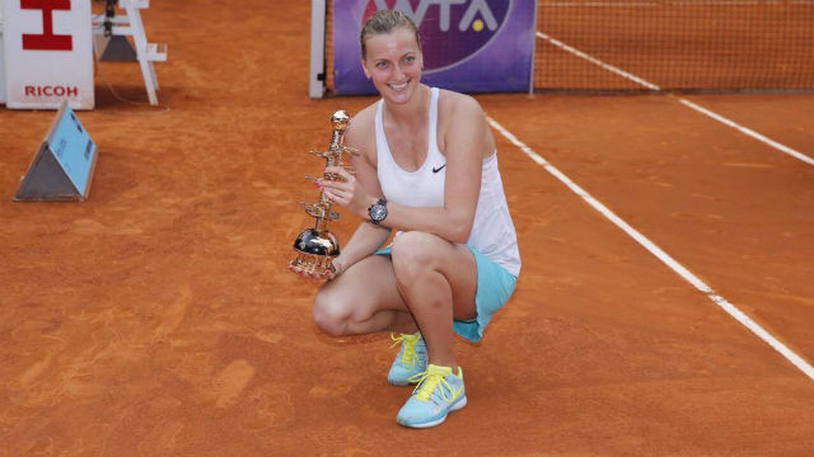 Atacan a puñaladas a la bicampeona de Wimbledon Kvitova
