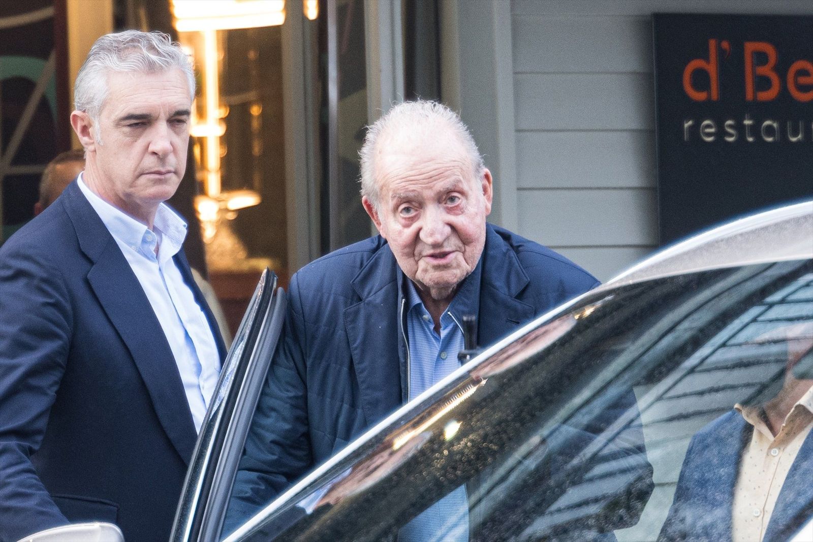 El rey Juan Carlos se encuentra bien y tranquilo en un hotel en Abu Dabi