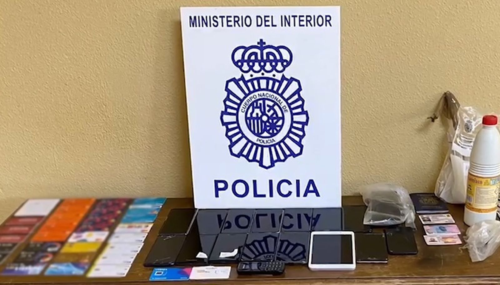 Material incautado en la operación