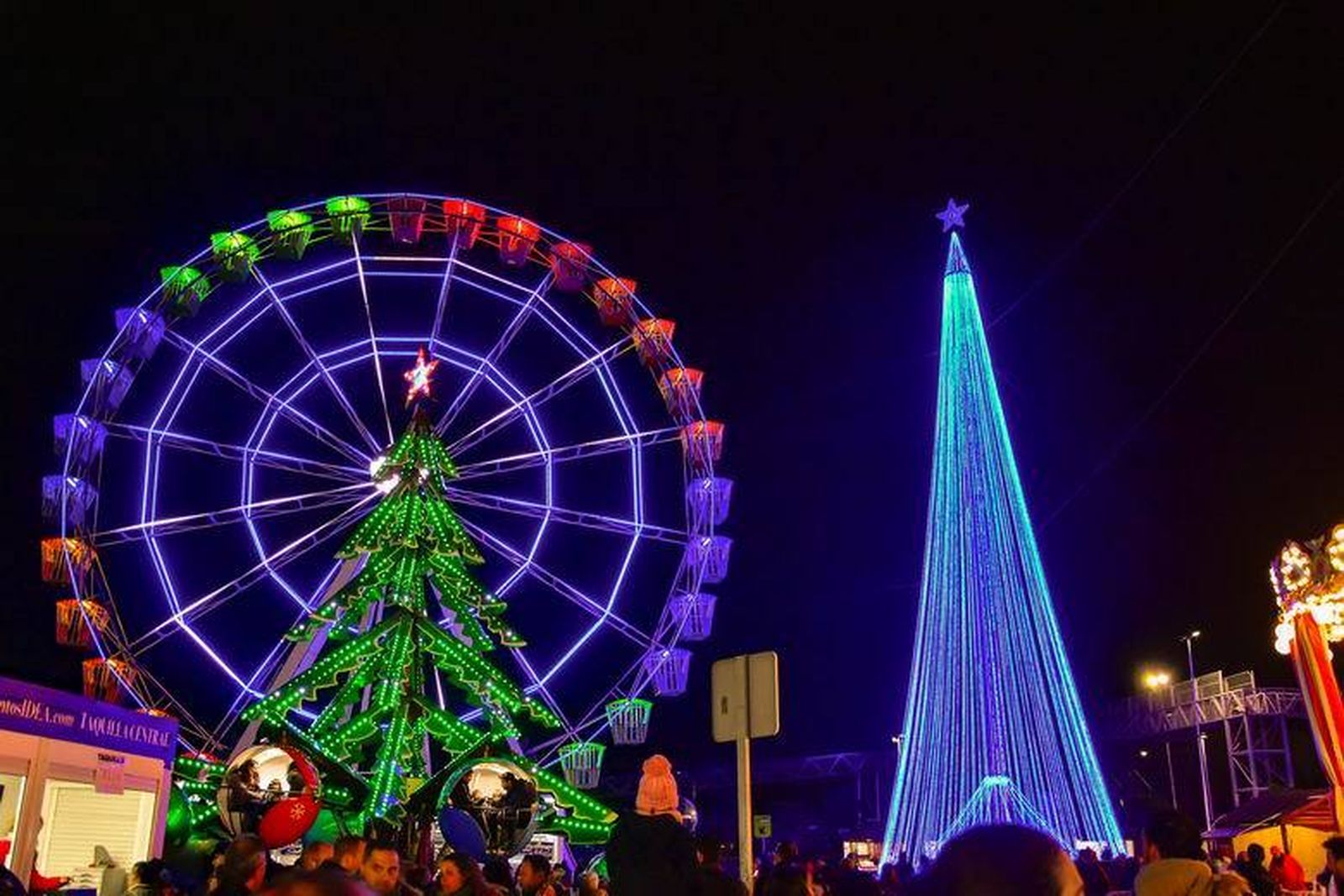 Parte del alumbrado navideño de Torrejón de Ardoz, capital europea de la navidad 2018.