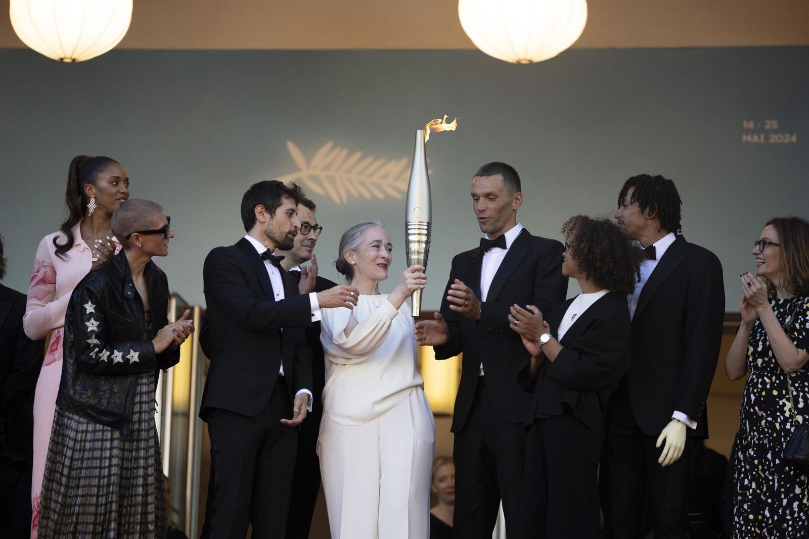 La antorcha olímpica en la alfombra roja del Festival de Cannes