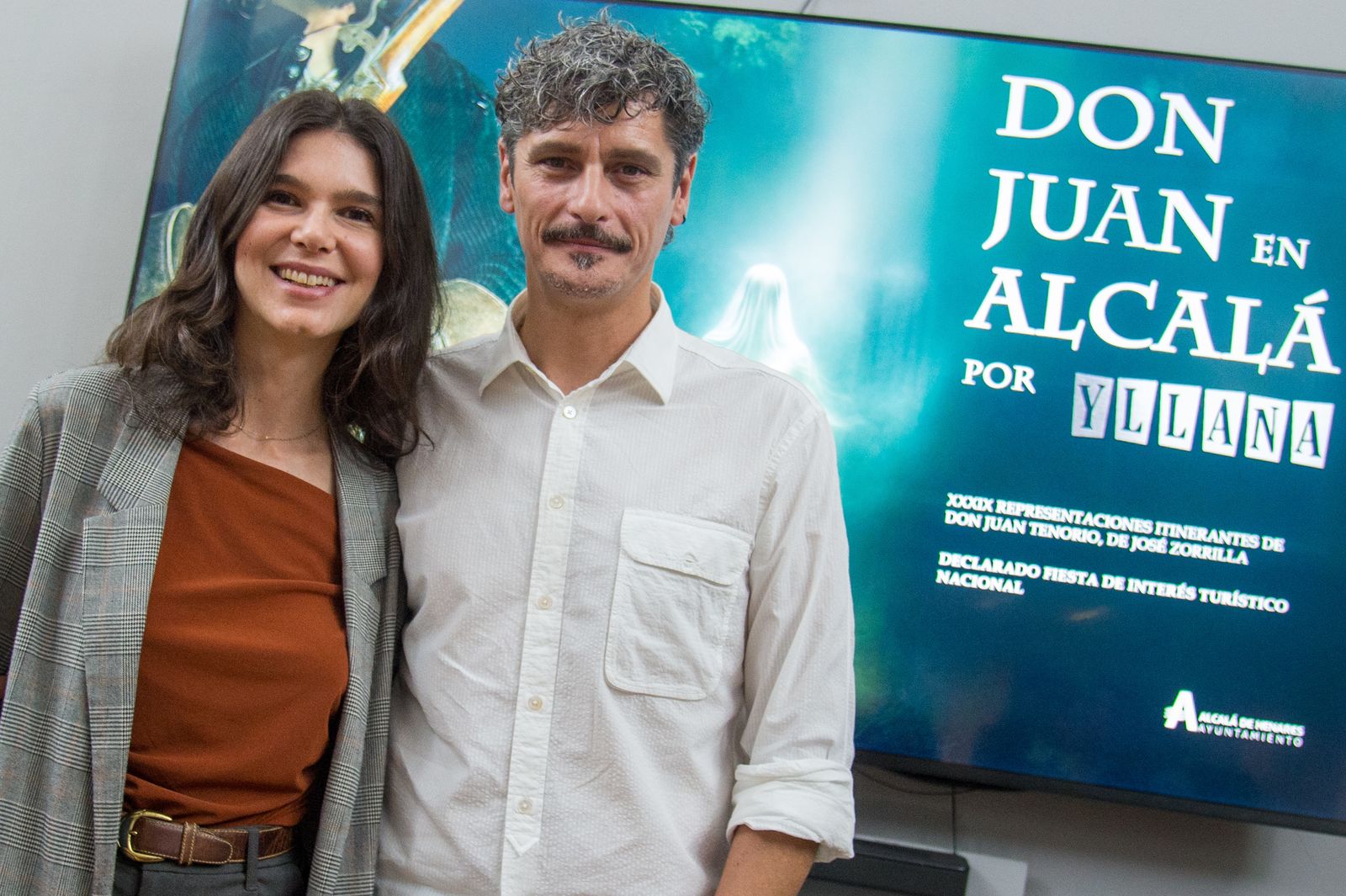 Antonio Pagudo (Don Juan) y Julia Piera (Doña Inés), actores del montaje teatral en Alcalá de Henares