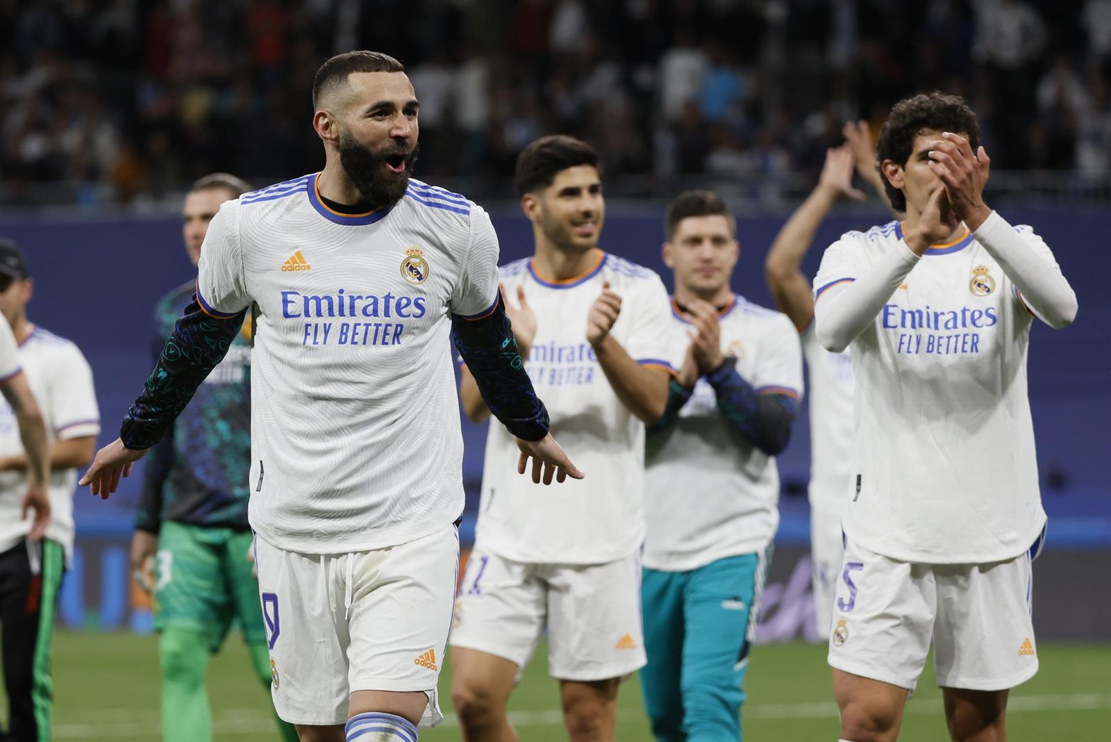 El Real Madrid celebra la clasificación para la final de la Champions