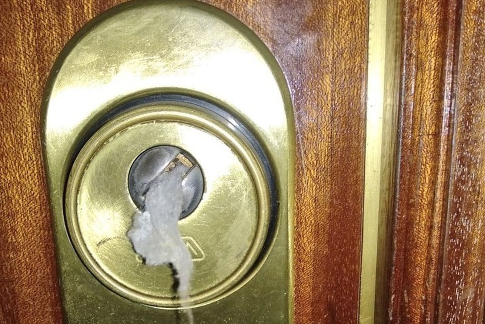 Sorprenden a dos ladrones asaltando una vivienda de Alcorcón con hilo de lana