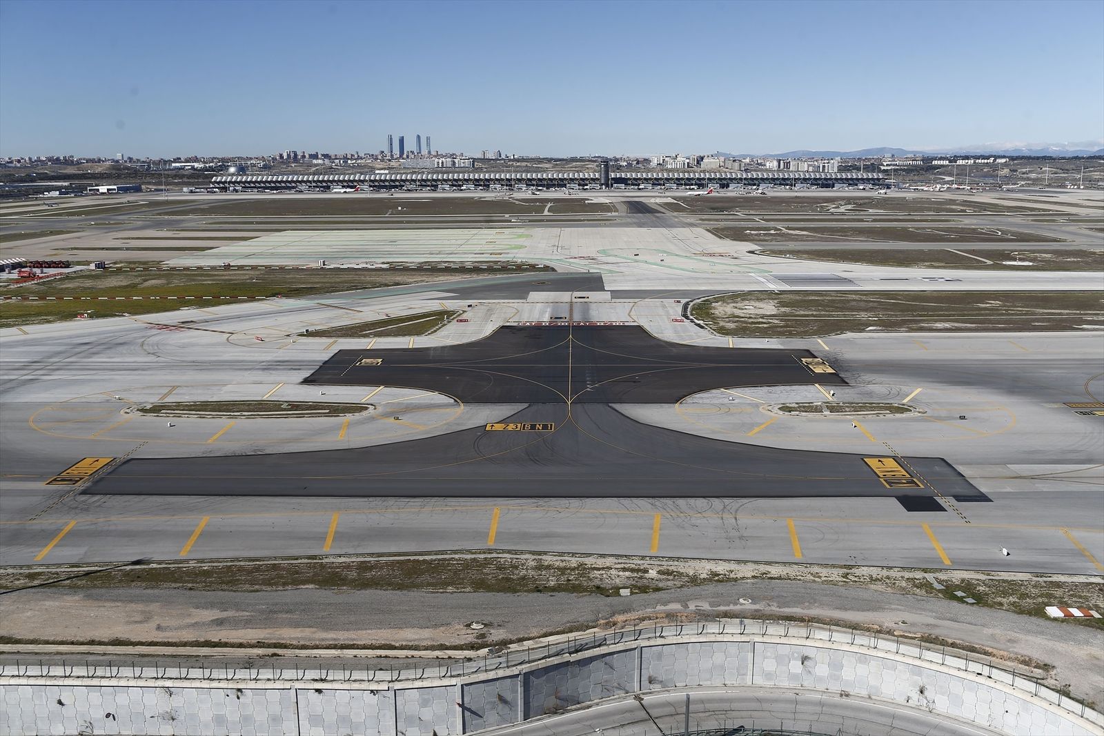 Aeropuerto de Barajas, pista de despegue y aterrizaje