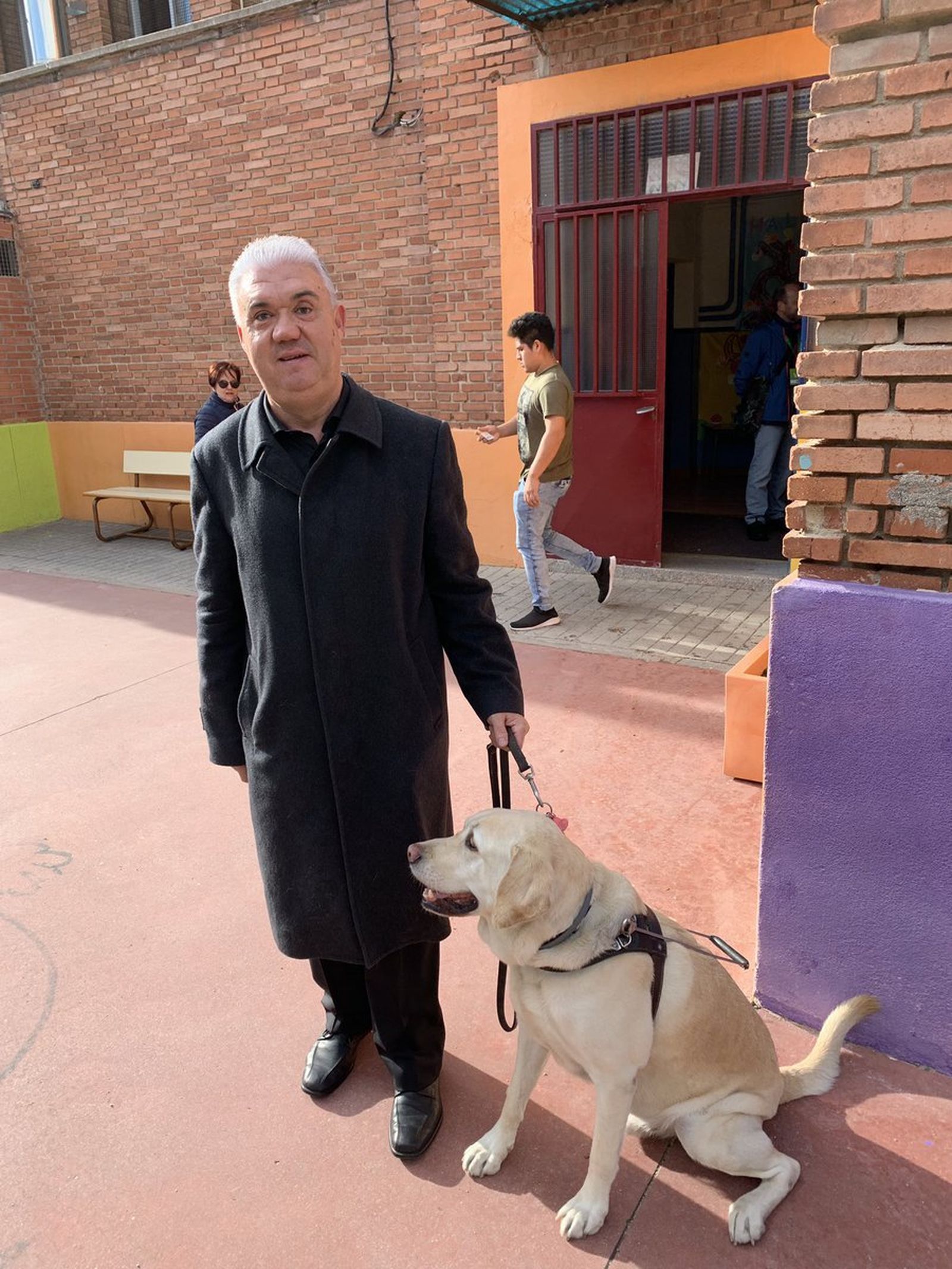 Así han votado los ciegos estas elecciones