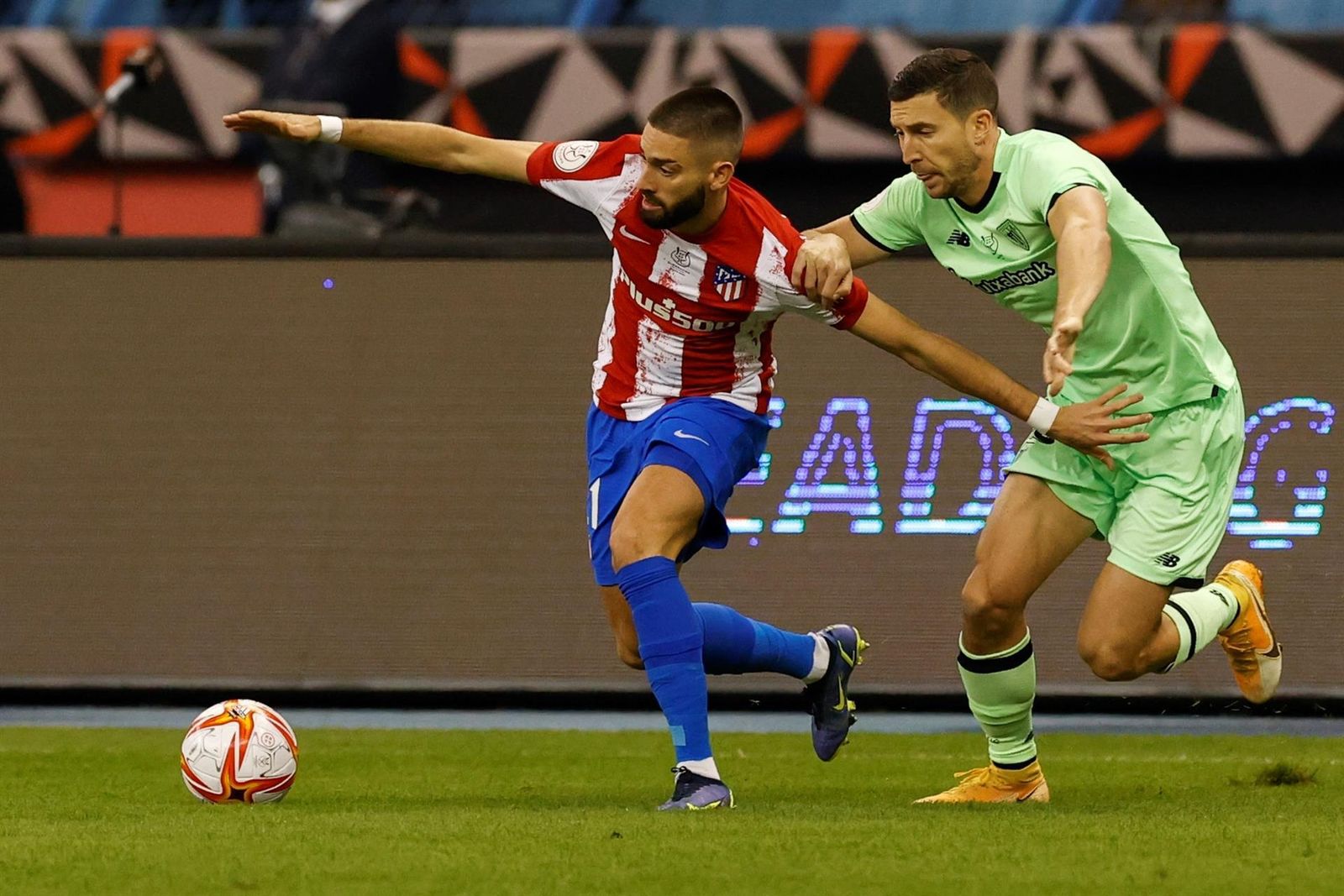 Yannick Carrasco ante el Athletic