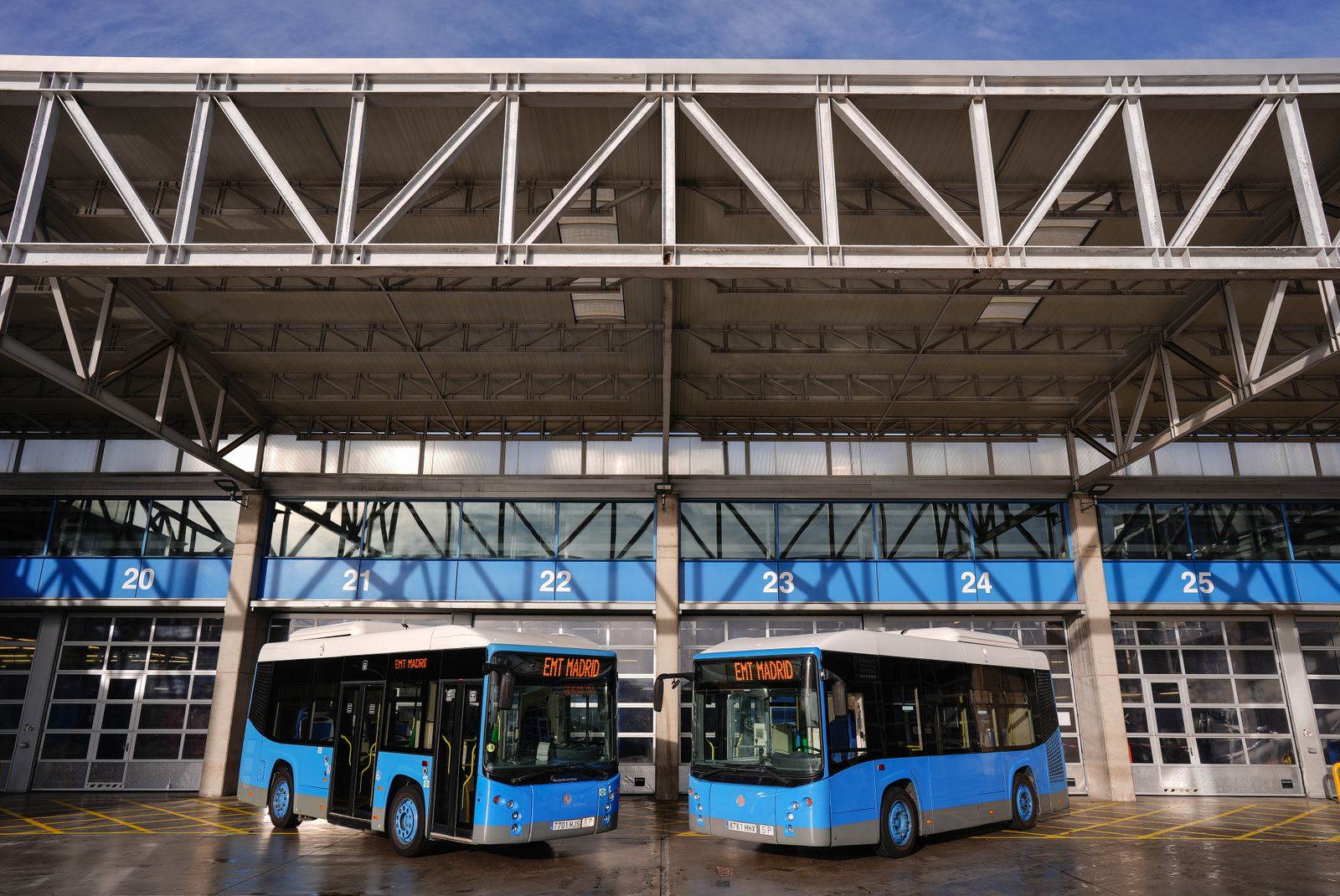 Los dos autobuses de Madrid vendidos a la Diputación de Toledo con fines publicitarios