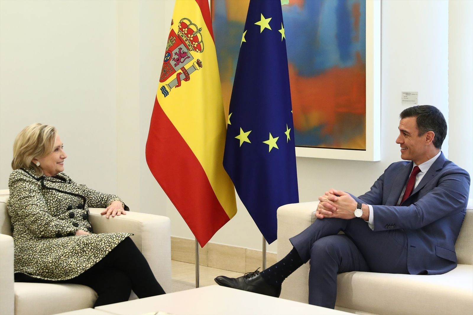 Hillary Clinton, exsecretaria de Estado de Estados Unidos, con Pedro Sánchez