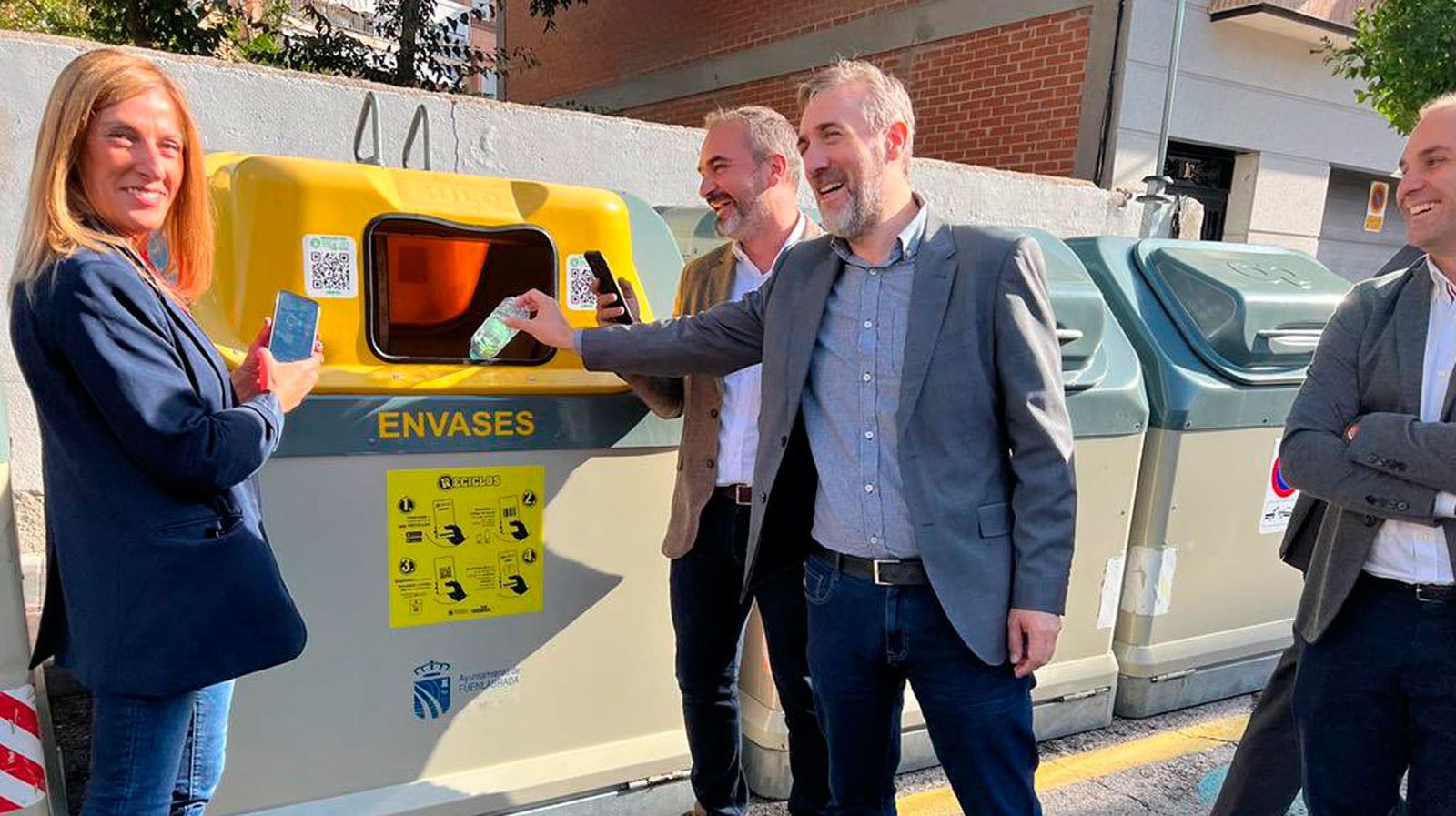 El Ayuntamiento y  @ecoembes  presentan RECICLOS, el sistema que recompensa a los ciudadanos por reciclar en el contenedor amarillo