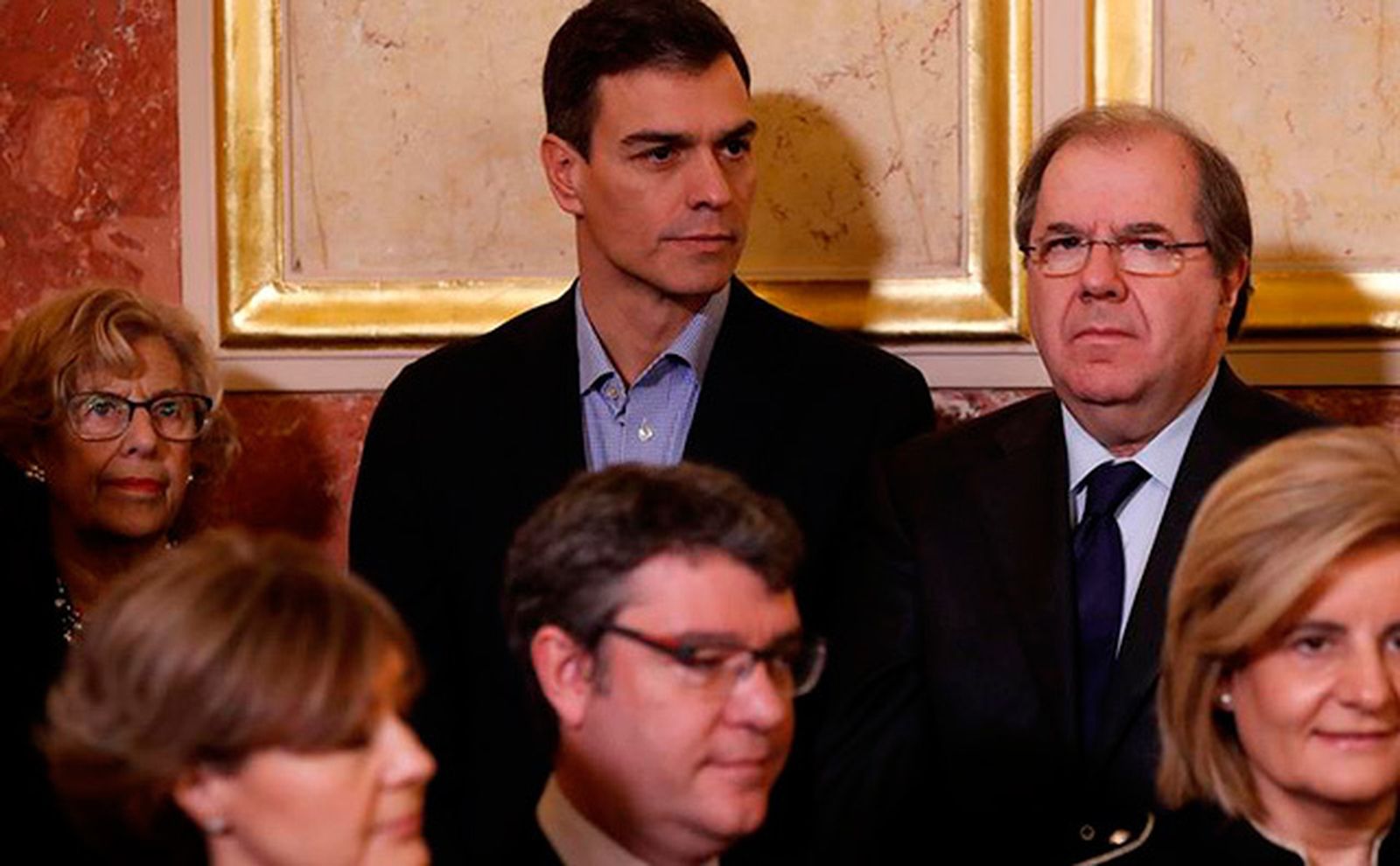 El secretario general del PSOE, Pedro Sánchez y el presidente de la Junta de Castilla y León, Juan Vicente Herrera en el Congre