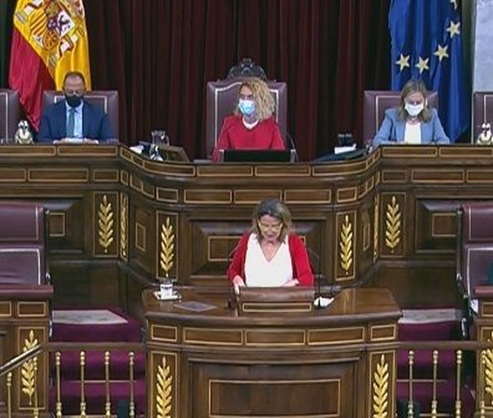 El Congreso vota el decreto de la luz
