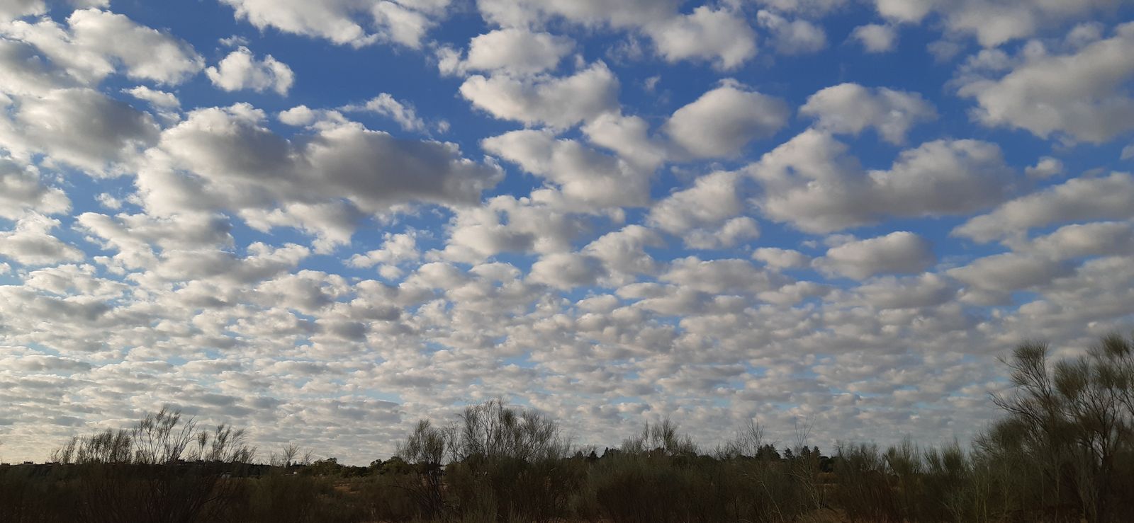 Cielo con nubes sobre la zona suroeste de la capital