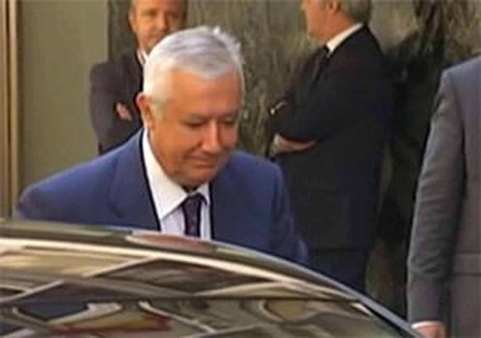 Arenas y Cascos niegan que haya habido movimientos de dinero en B en el PP