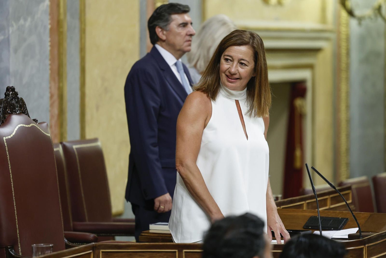 Armengol cambia de postura sobre el uso de las lenguas cooficiales en el Congreso