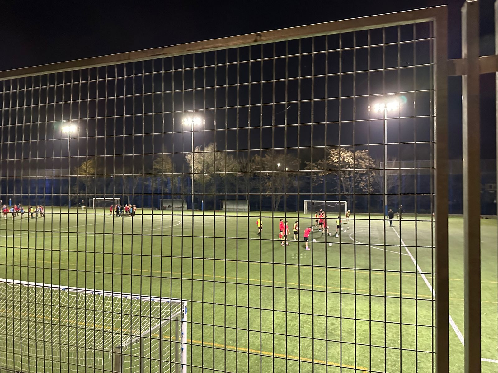 Campo de fútbol David Díez de la Cruz, en Butarque, Villaverde