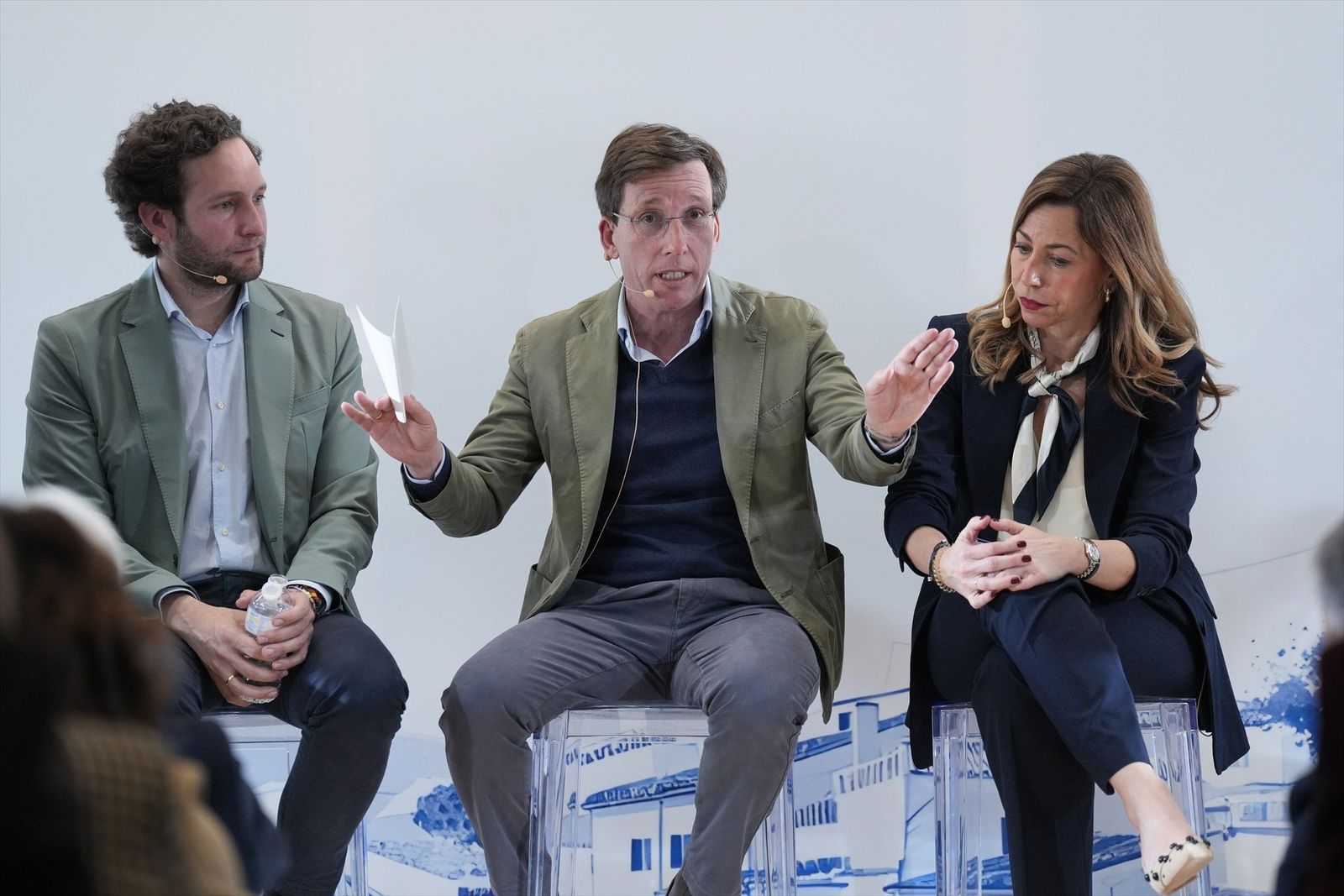 Almeida dice que Sánchez ha quitado 1.300 millones a los ayuntamientos para destinarlo a defensa