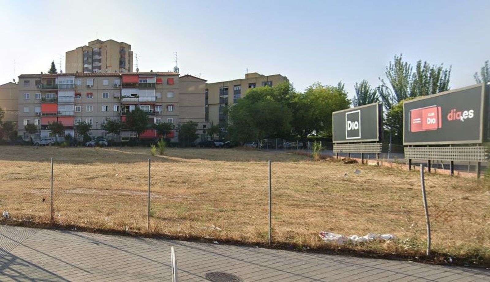 Parcela donde se prevé construir el nuevo centro de mayores de Aluche