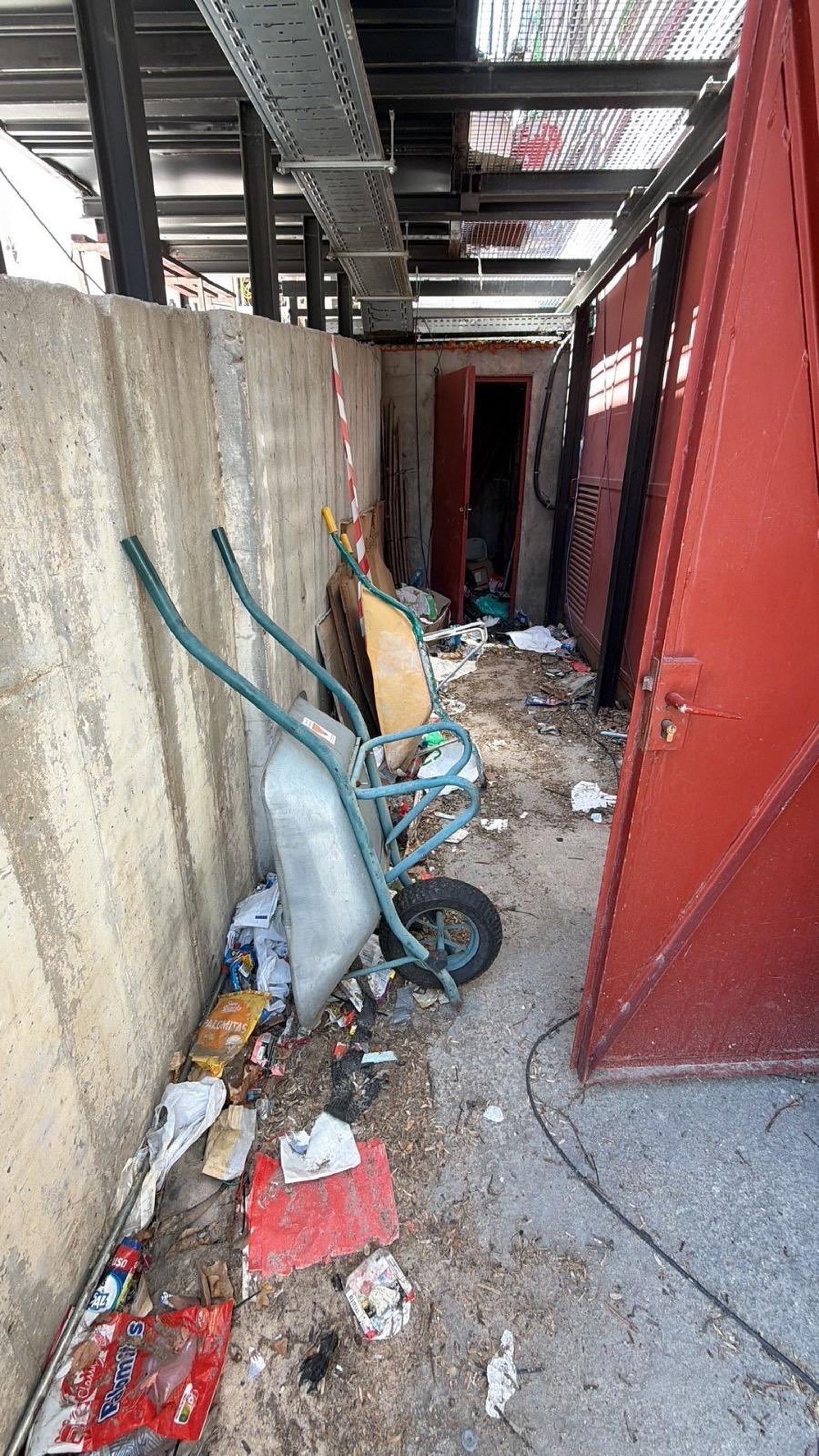 Por imágenes como estas al Rayo le han retirado la concesión de su estadio