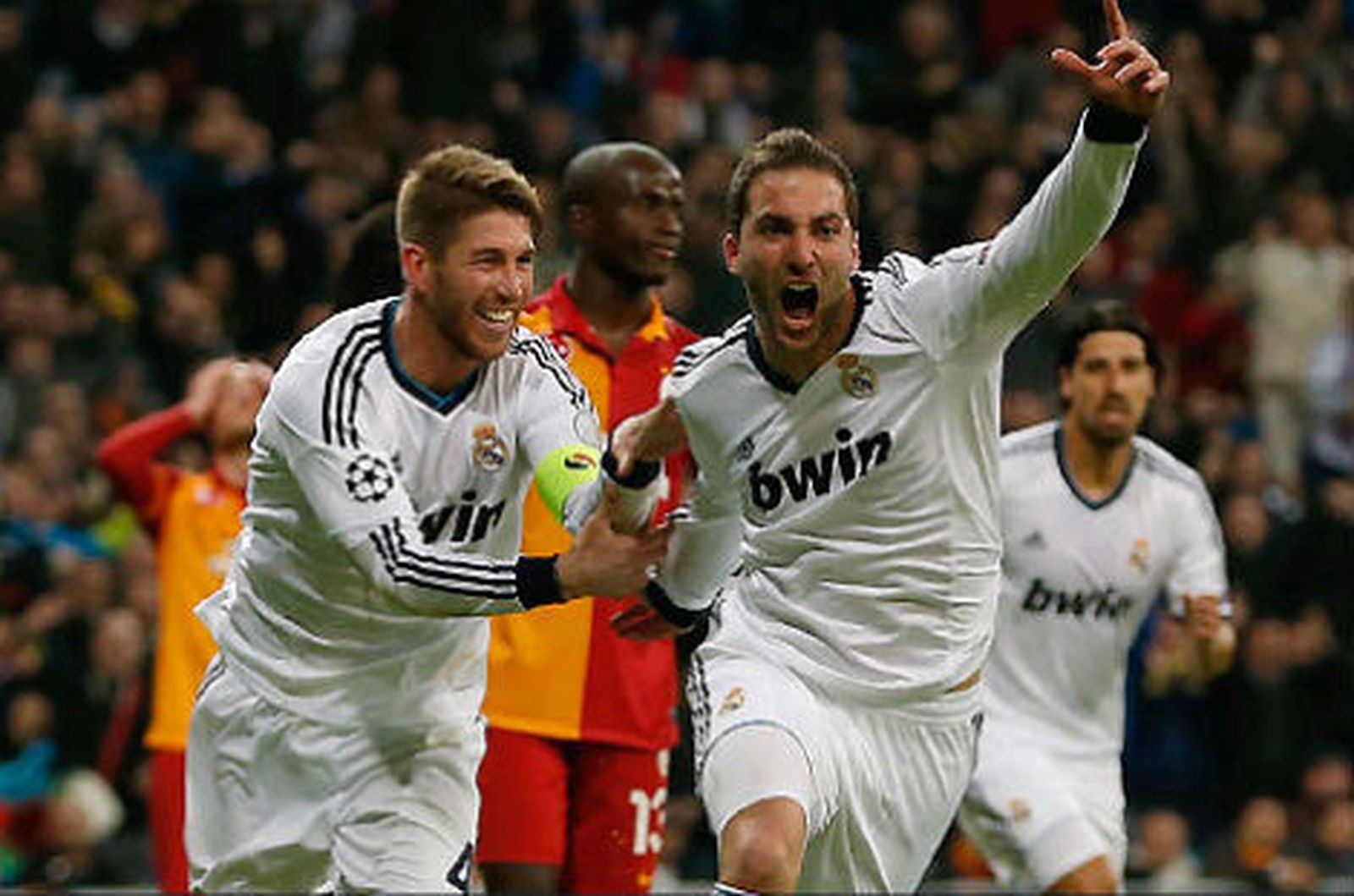 Gol de Higuaín al Galatasaray