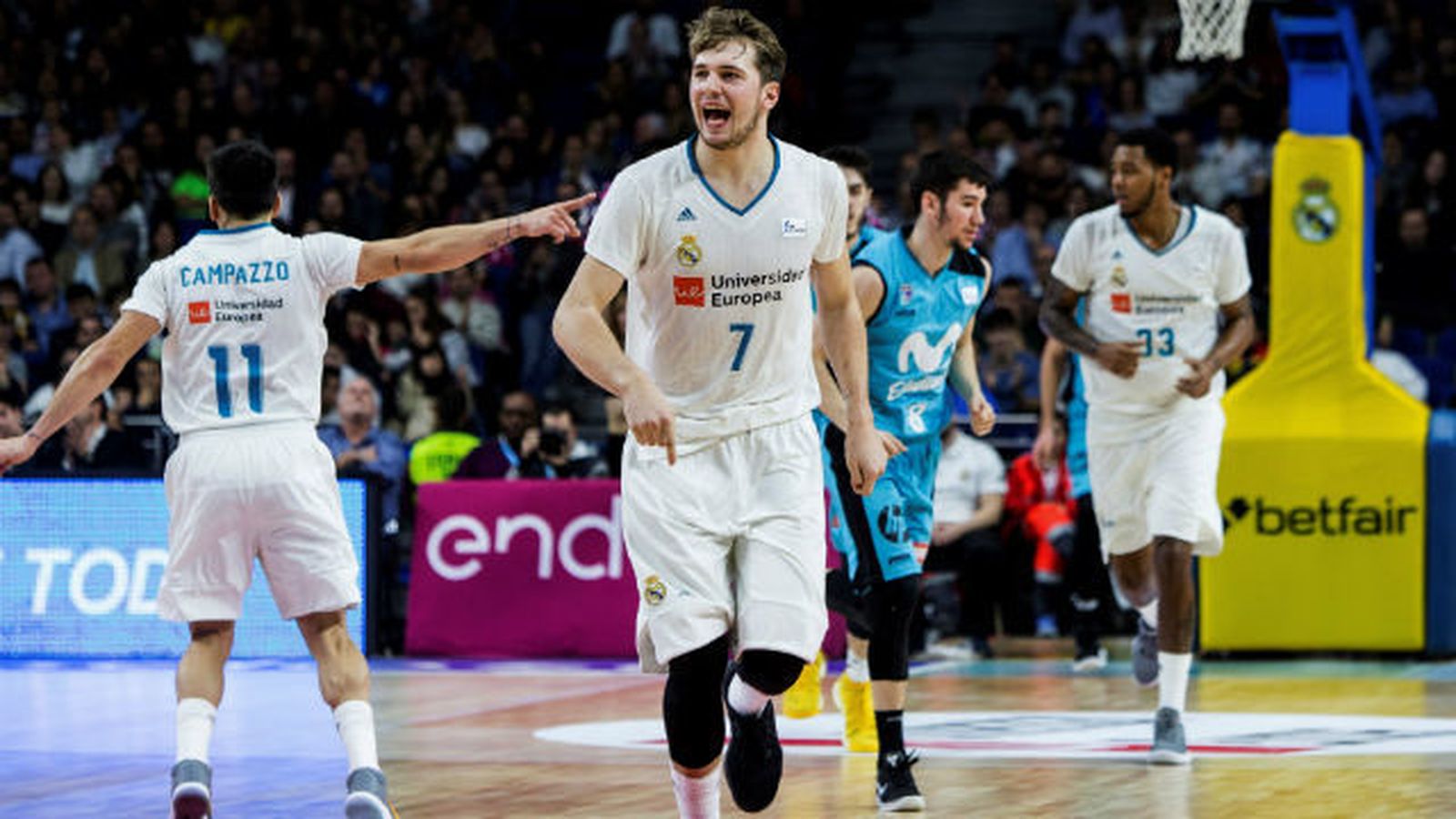 El escolta del Real Madrid Luka Doncic durante el partido de la decimocuarta jornada de la Liga ACB