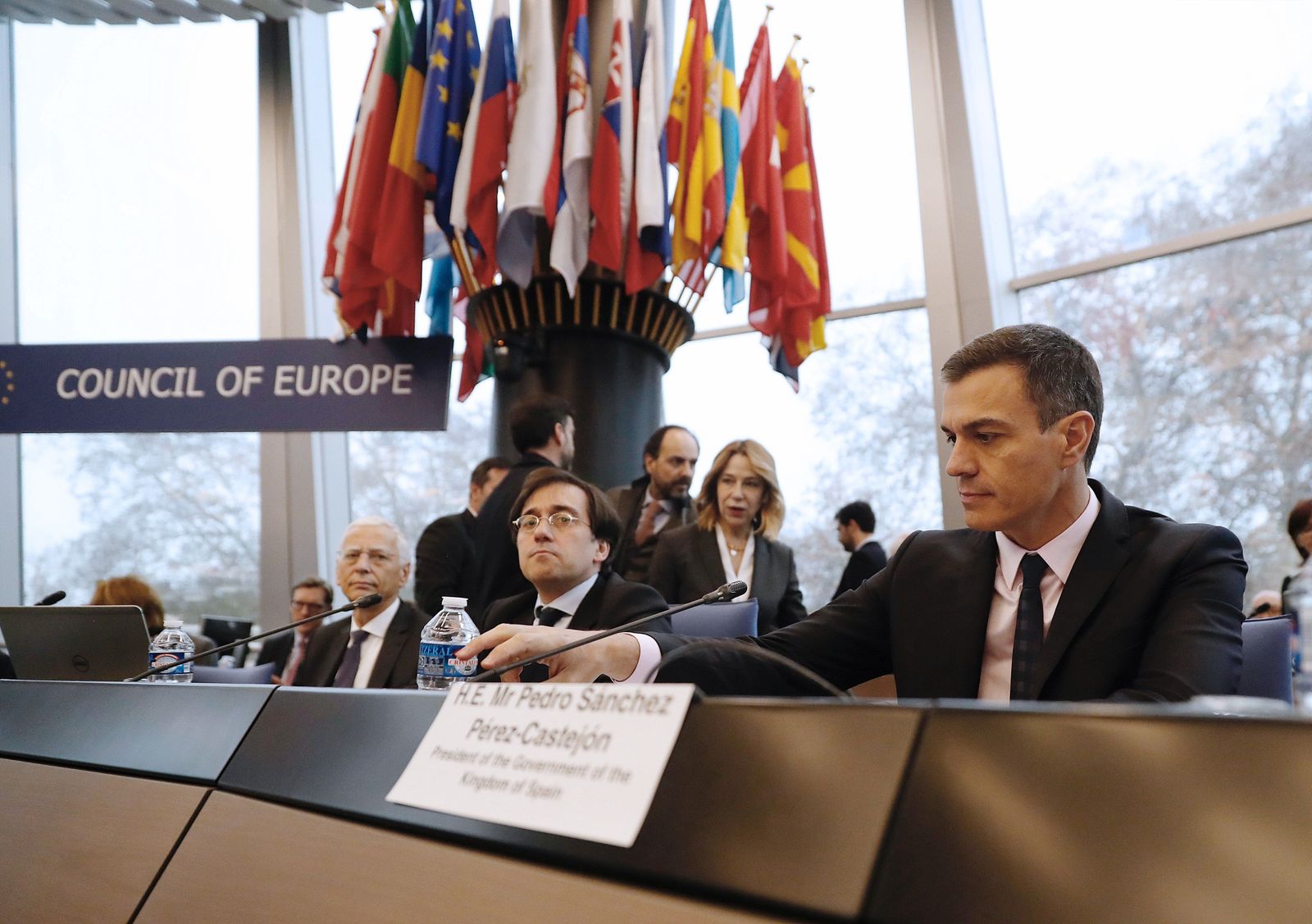 Sánchez critica en Estrasburgo los "relatos falsos" que se difunden desde Cataluña