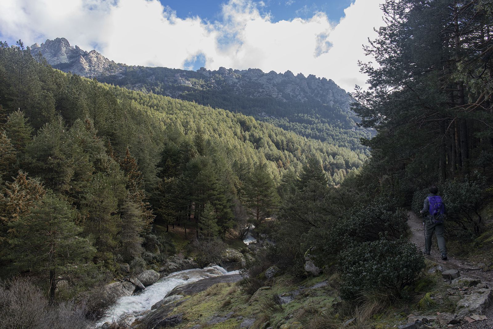 El río Manzanares a su paso por la Sierra de Guadarrama