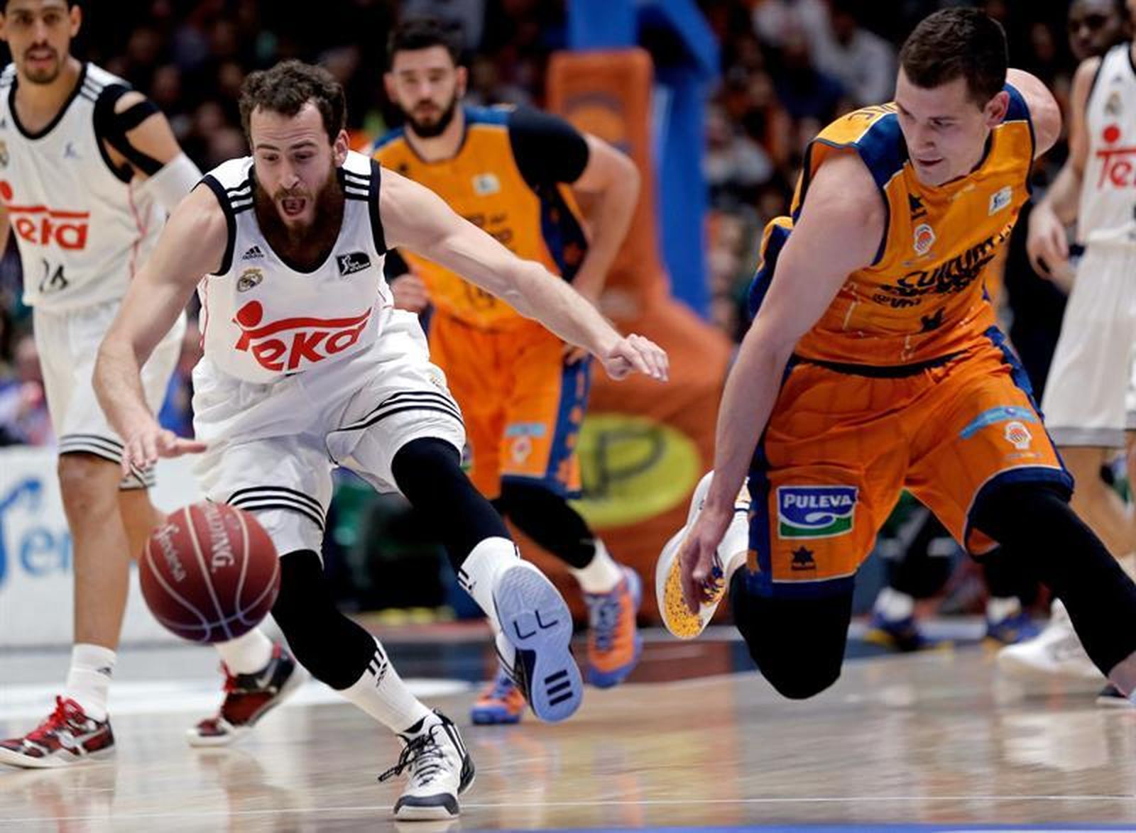 Sergio Rodríguez ante el Valencia
