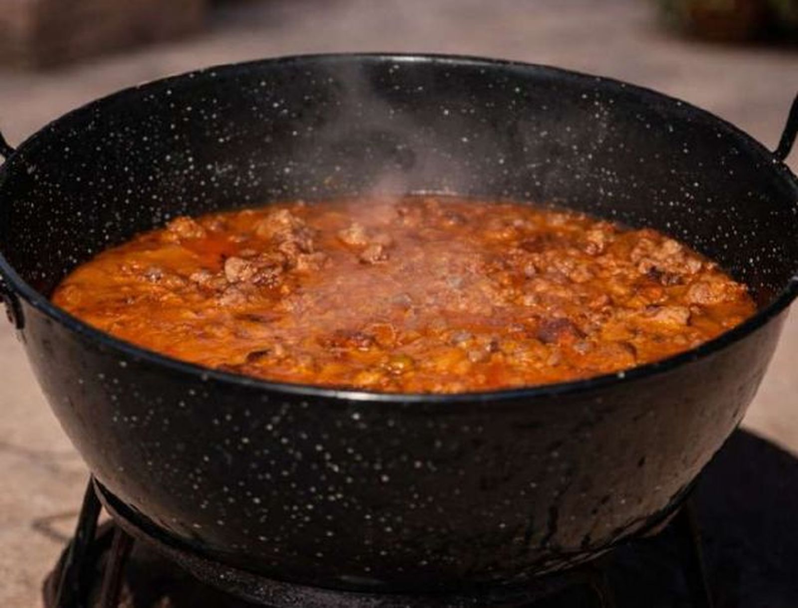 Olla de ternera al desarreglo, plato vinculado tradicionalmente a Colmenar de Oreja