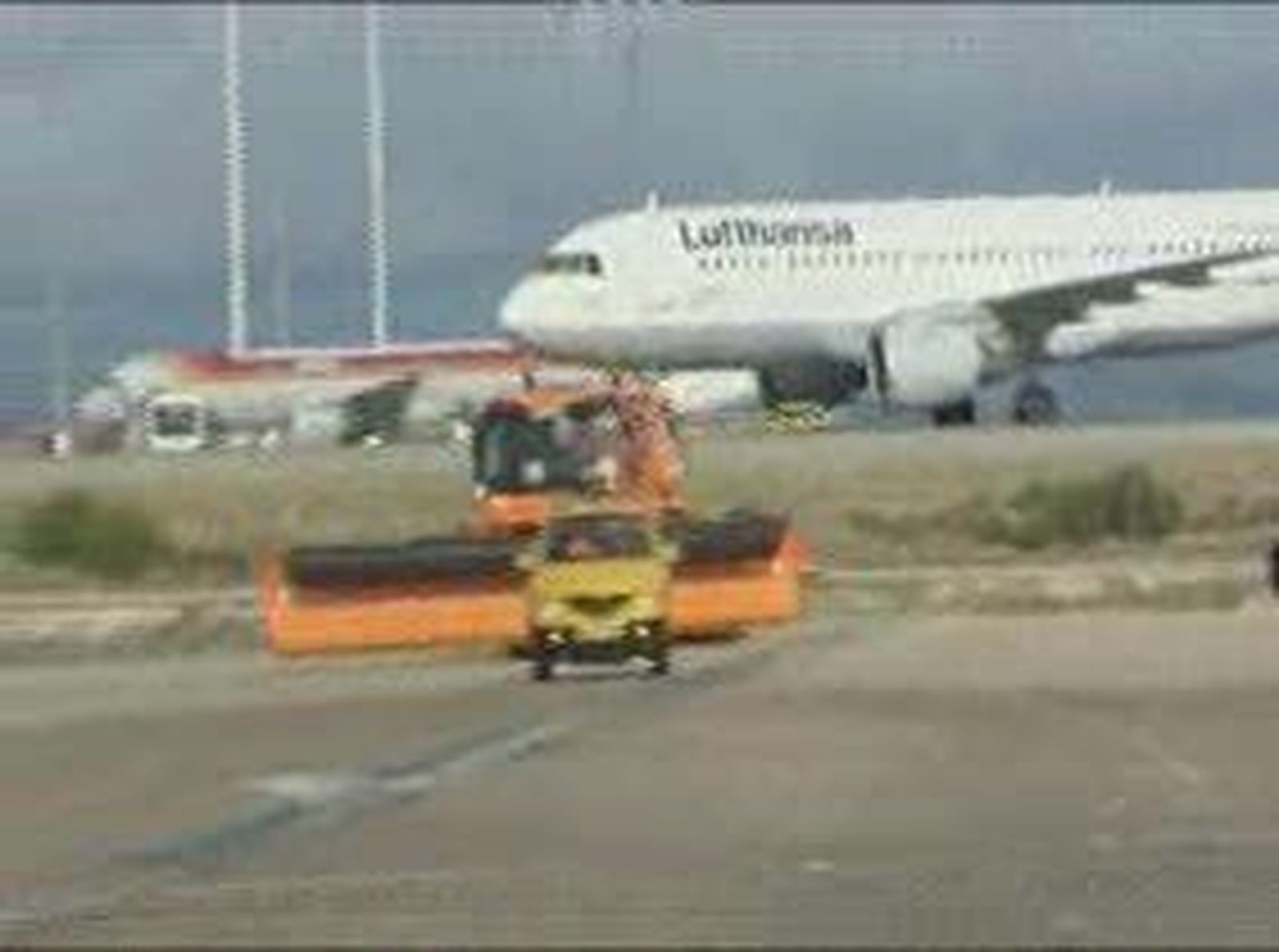 Una gran nevada no cerraría Barajas, pero reduciría su operatividad a mínimos