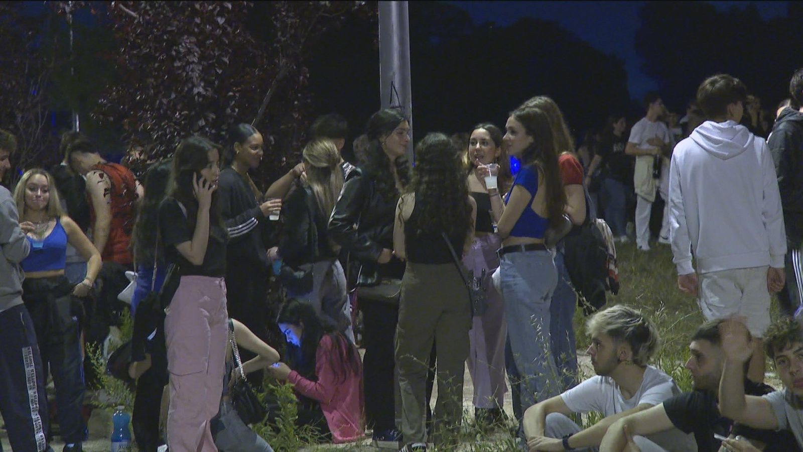 Los estudiantes madrileños celebraron el final de la EvAU por todo lo alto