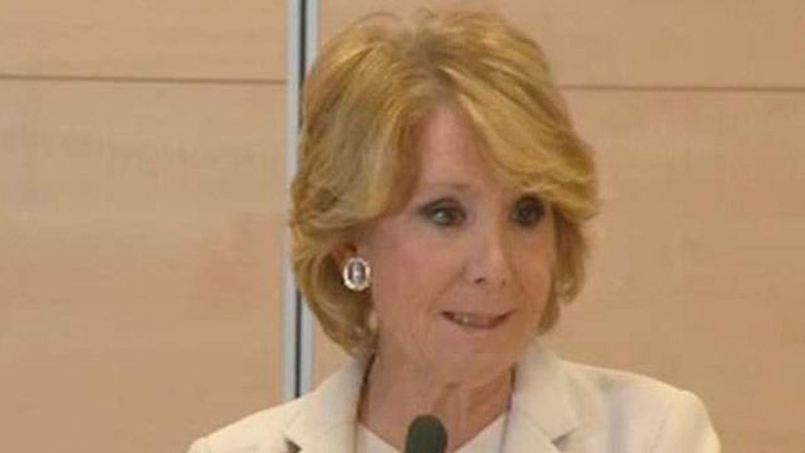 Esperanza Aguirre dimite como como portavoz y concejala en Madrid