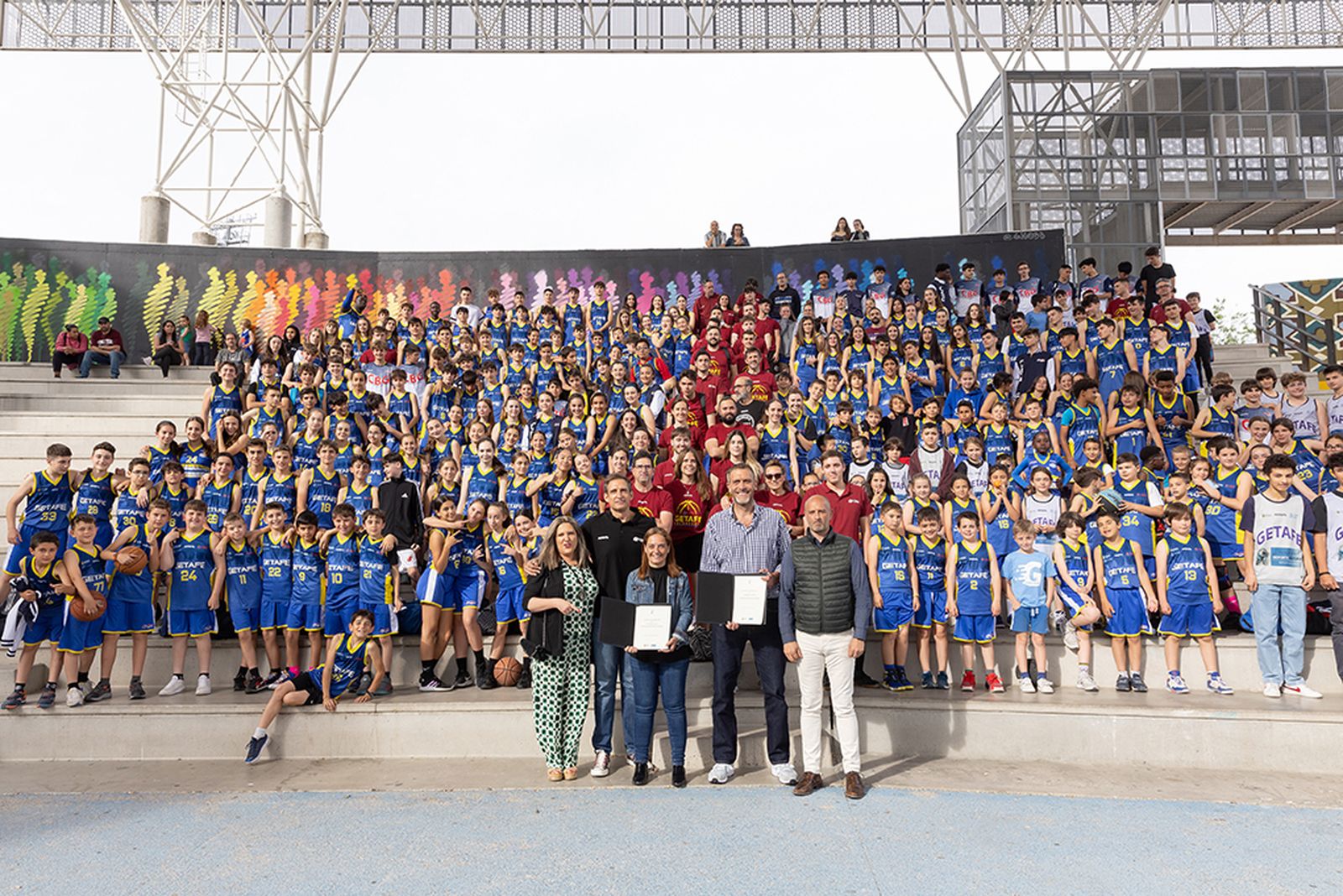 Firma del convenio para un nuevo pabellón de baloncesto en Getafe
