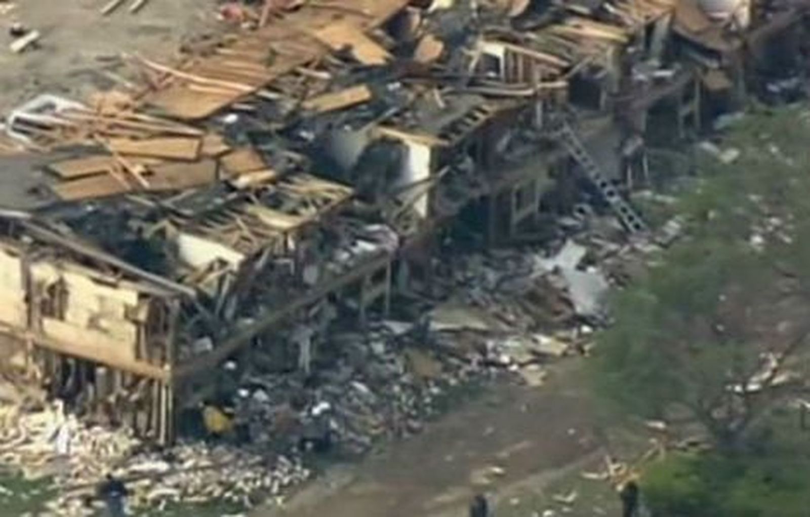 Prosigue la investigación y la búsqueda de más víctimas tras la explosión en Texas