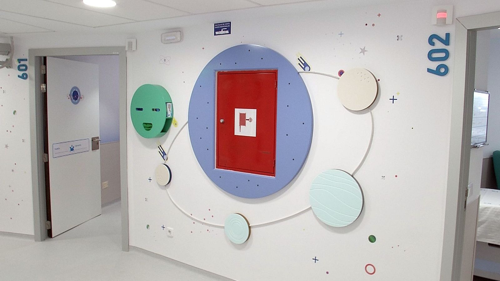 La planta de oncología infantil de La Paz se convierte en nave espacial