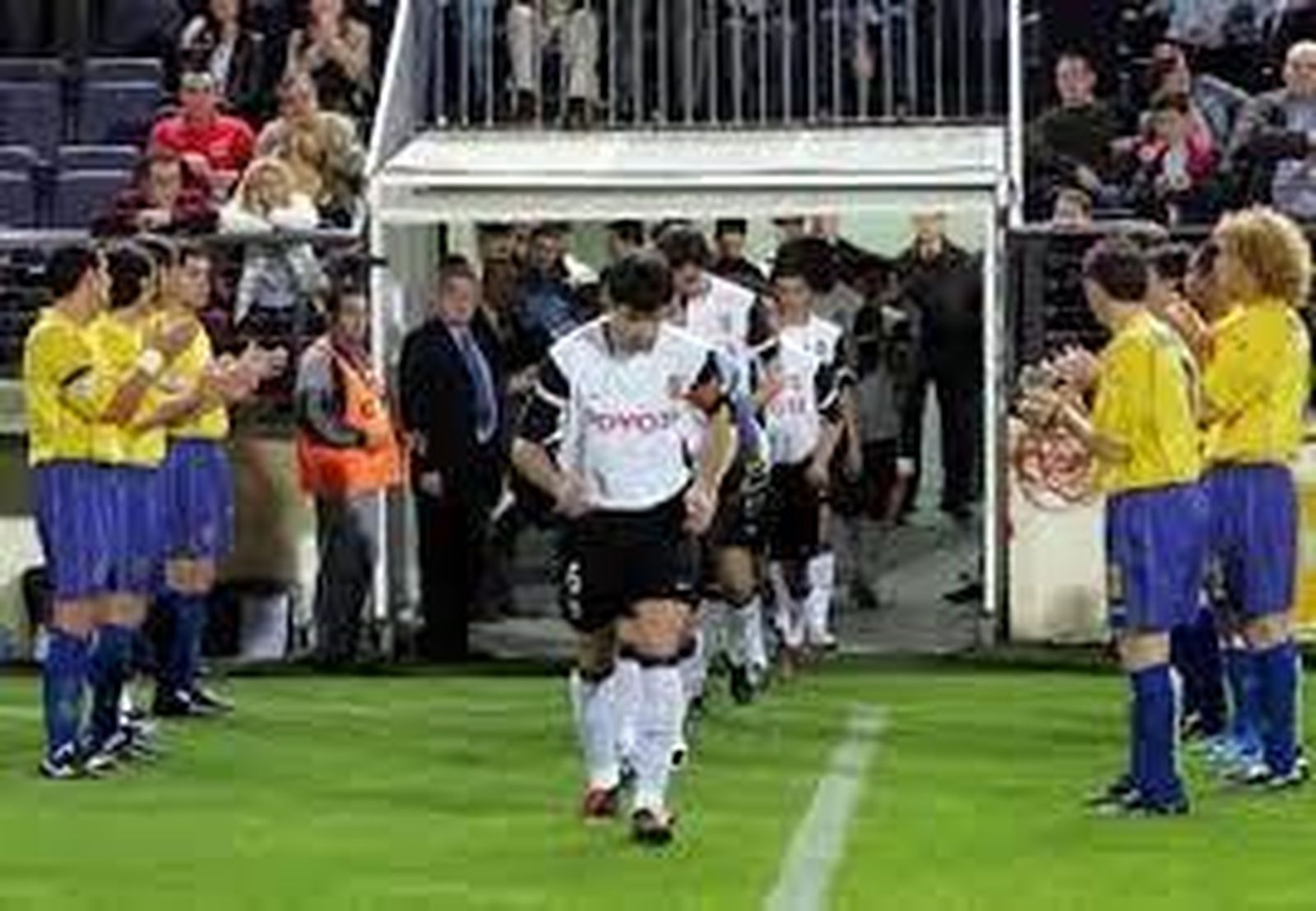 Pasillo del Villarreal al Valencia