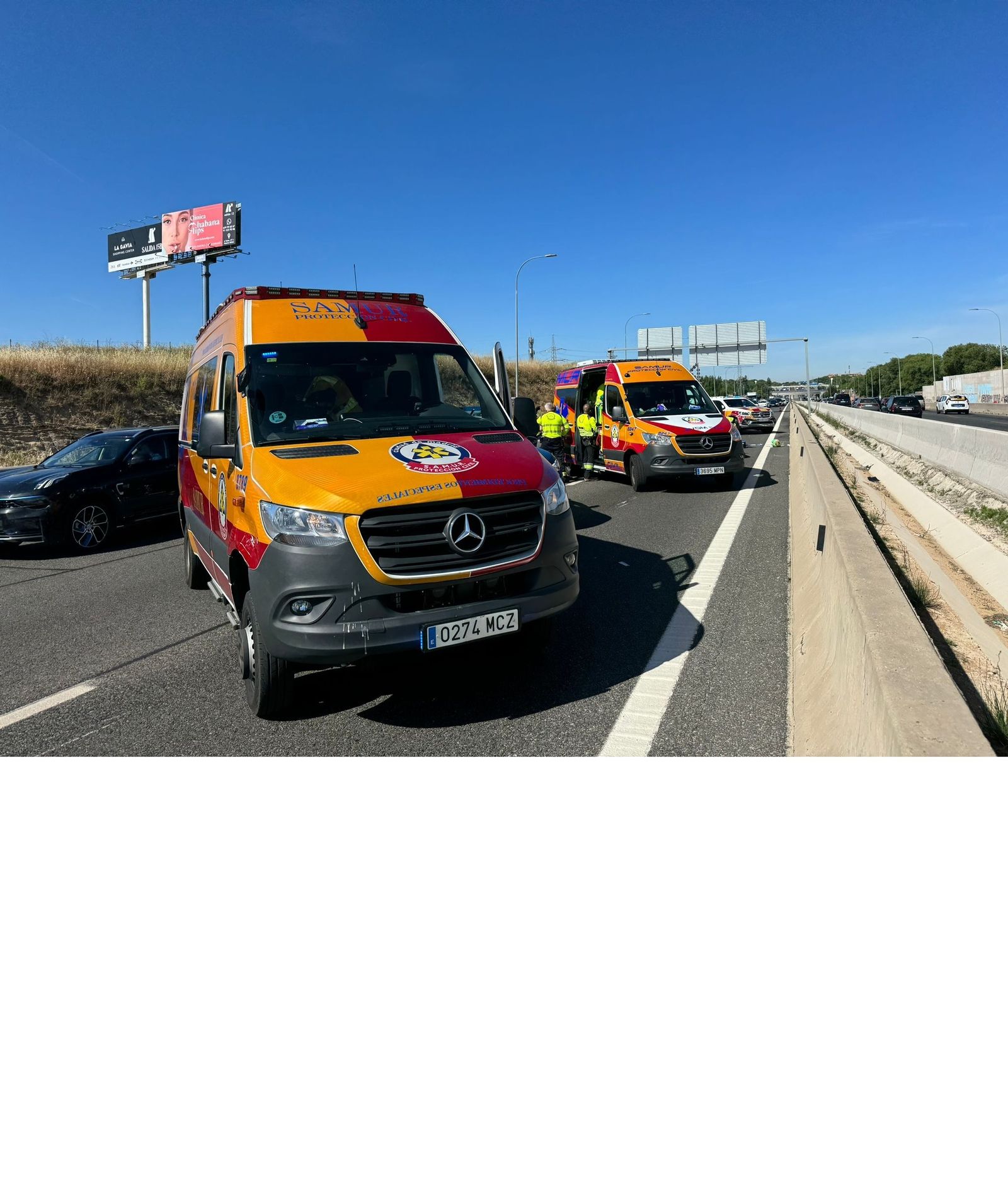 Dos personas heridas, una de ellas grave, en un accidente de moto en la M-40 en San Blas-Canillejas