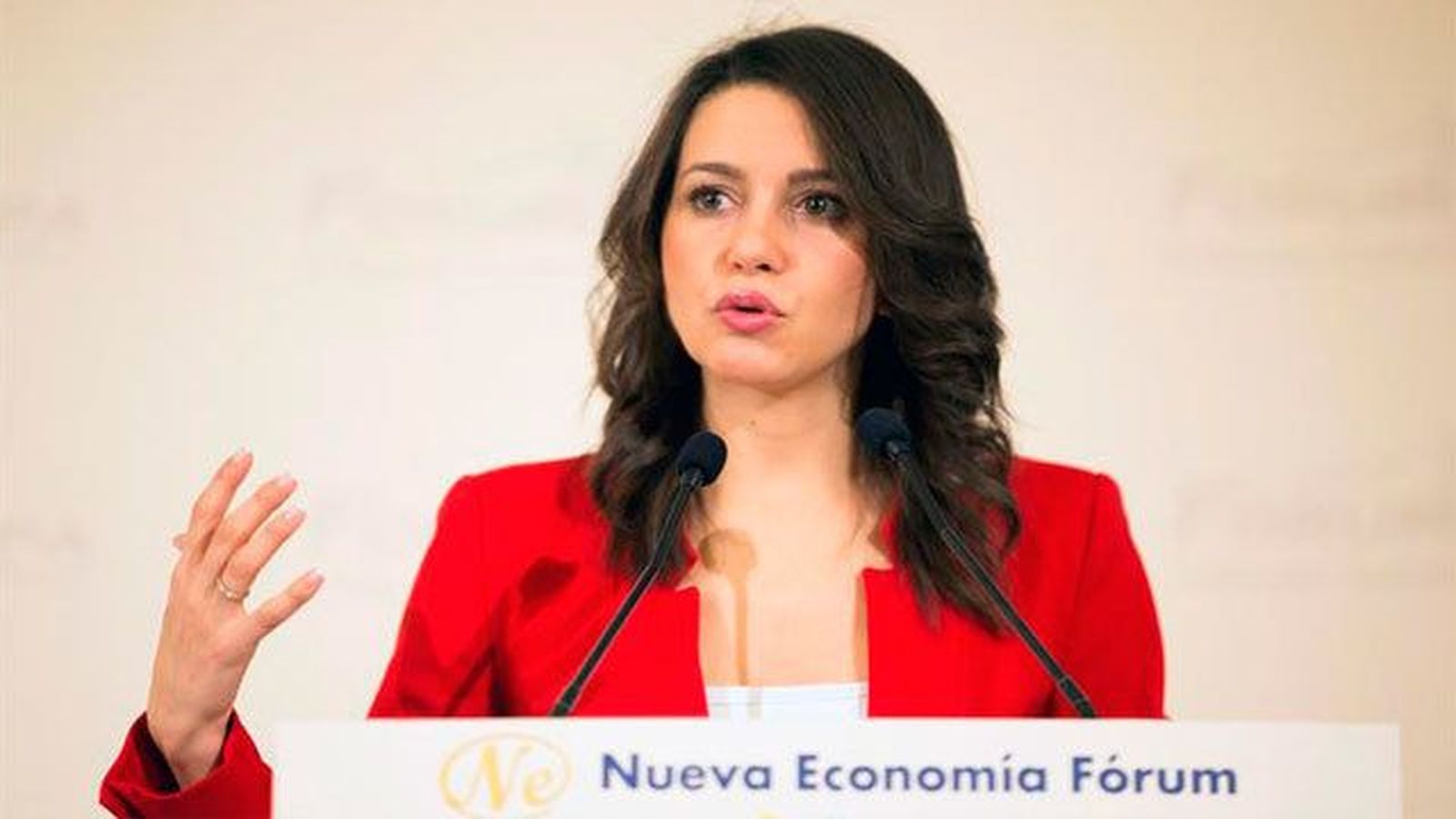 "No renuncio a formar Gobierno en  Cataluña" asegura Arrimadas en 'El País'
