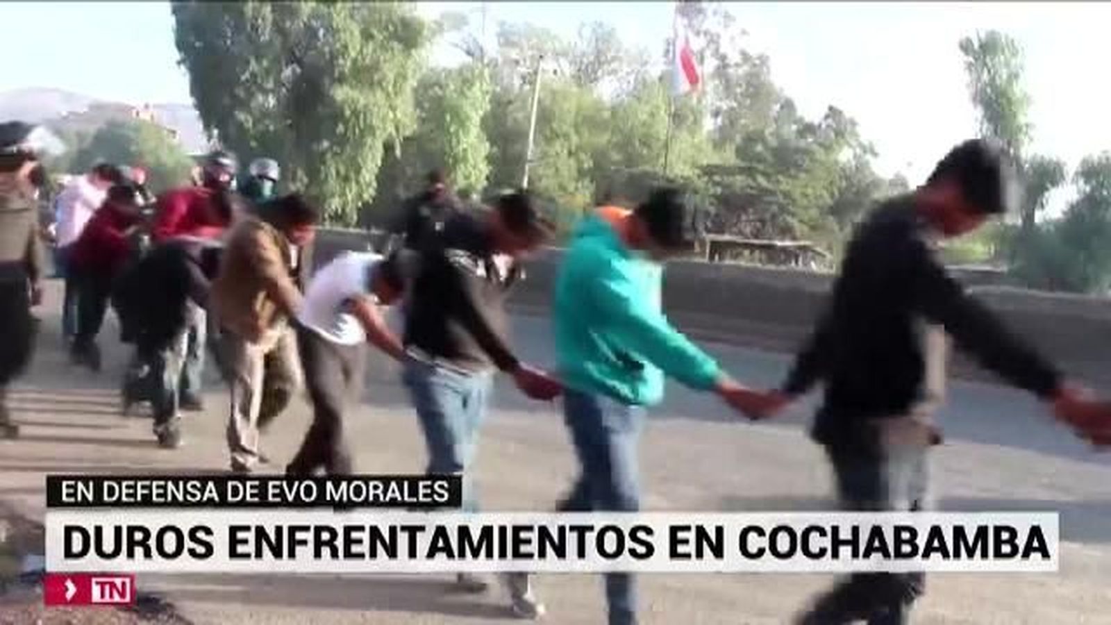 Violentos enfrentamientos en Bolivia entre partidarios de Morales y las fuerzas del orden